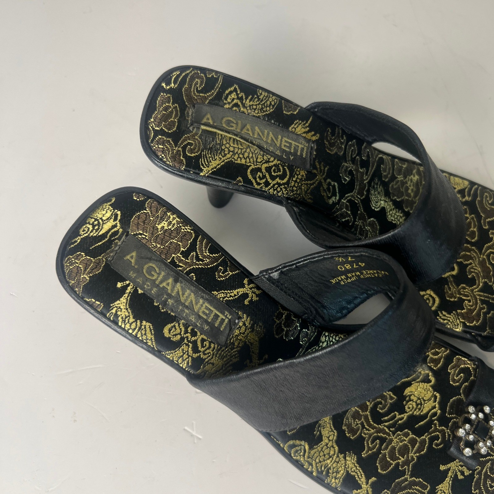 VTG 90s Y2K A. Giannetti Kitten Heel Sandals Womens 7.5 Brocade Toe Ring