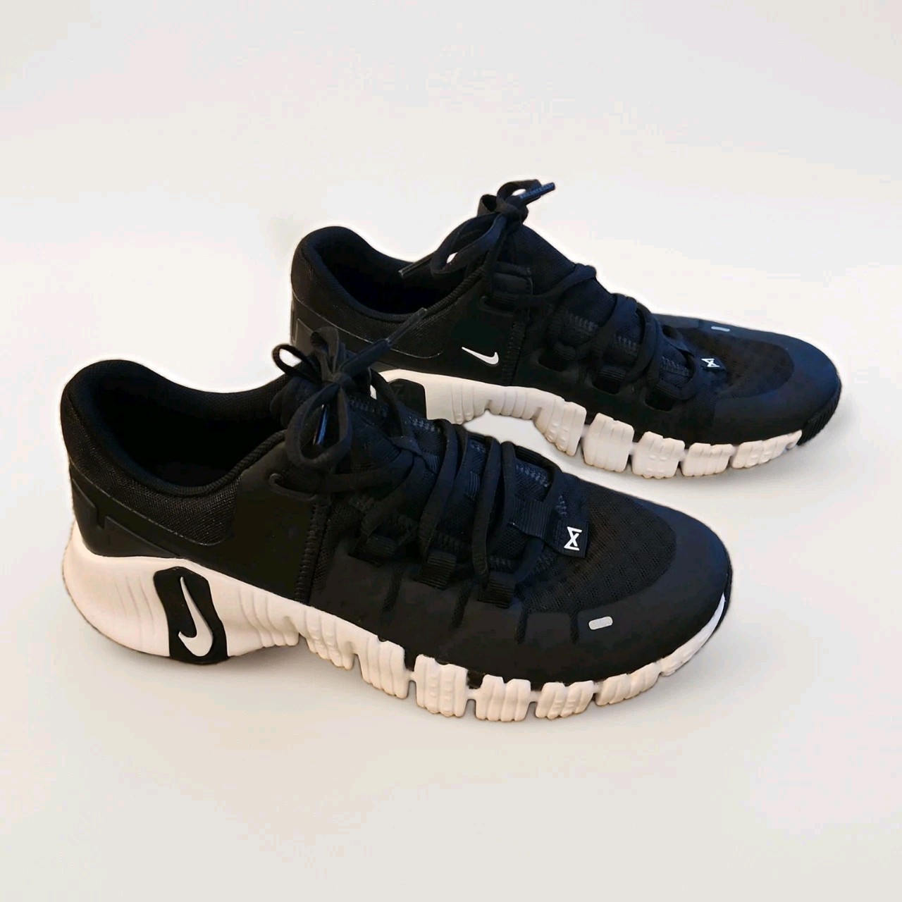 Nike Women’s Free Metcon 5 Training Shoes Size 7 Black Anthracite DV3950-001 NEW