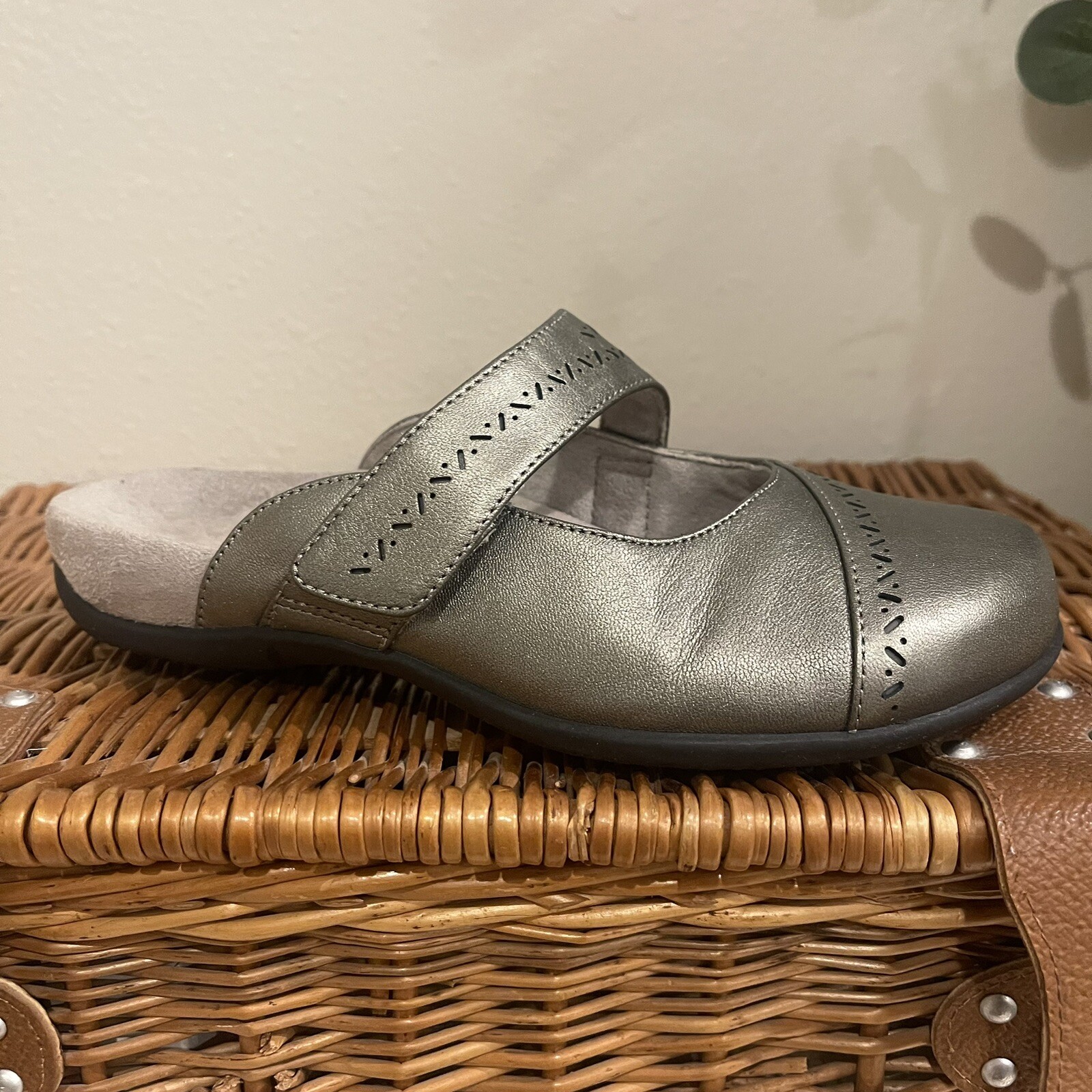 Vionic Allegra Women US 6 Metallic Leather Comfort Loafer Mules Hook Loop Shoe