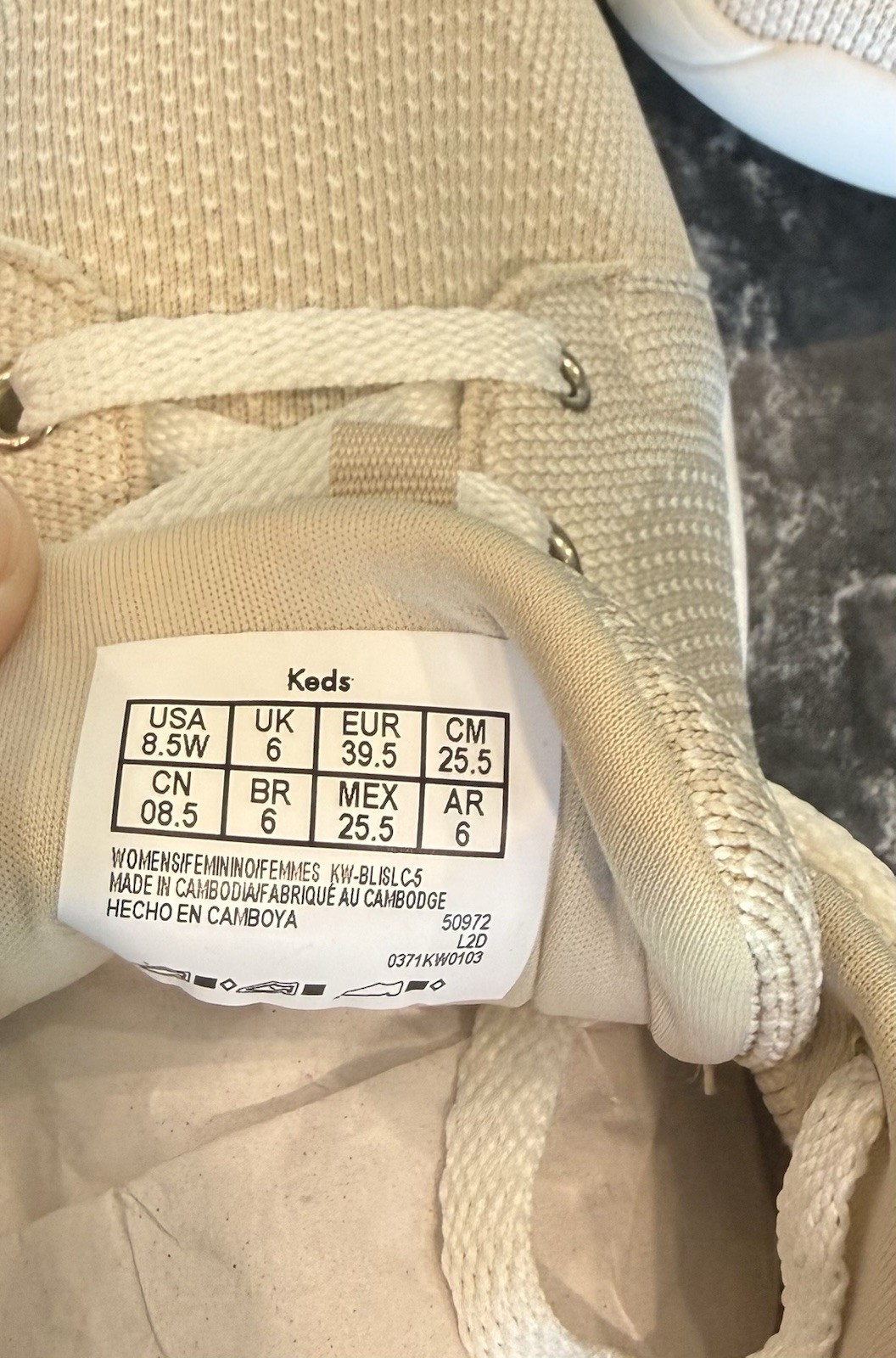 Keds Blisswalk Women’s Knit Lace-Up Low Top Sneakers Beige/White Rubber Sole