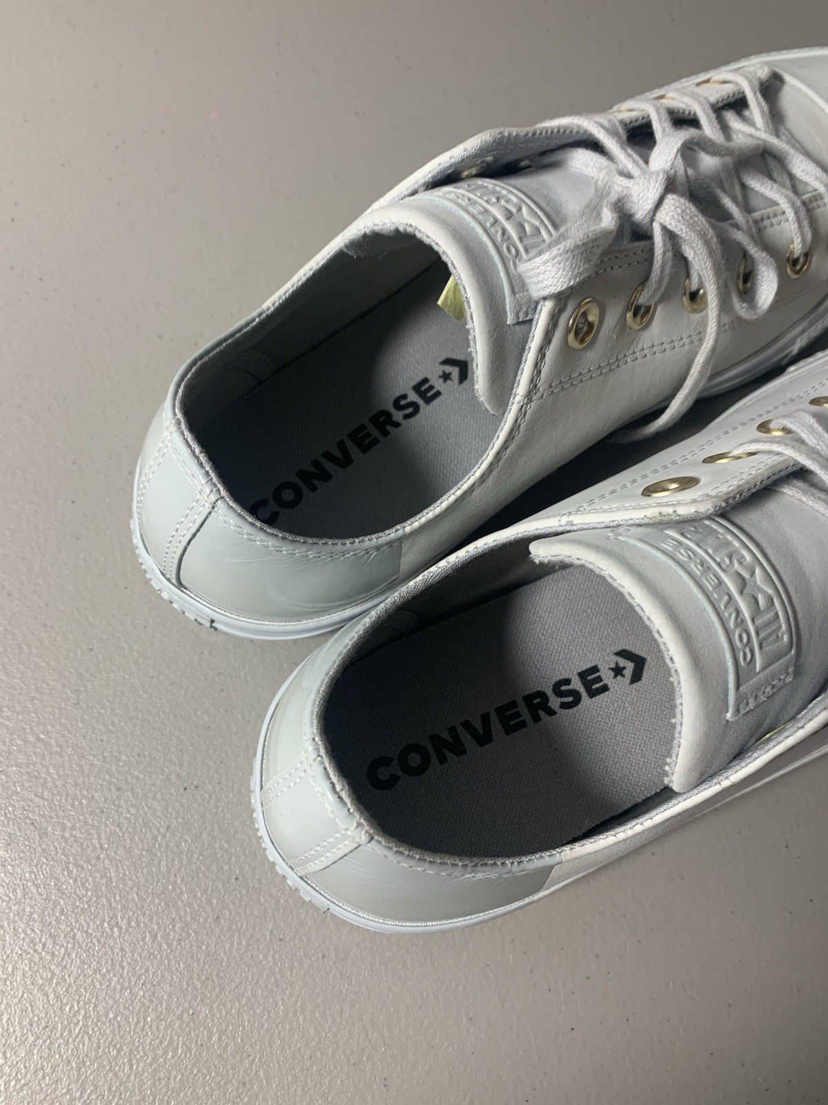 Converse Unisex All Star Chuck Taylor Men’s: Size 10. Women’s Size: 8.
