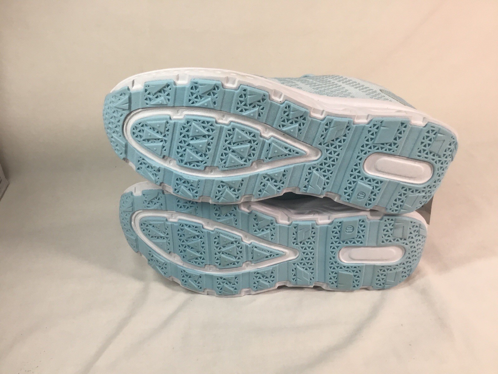 Crane Fitness Ladies Memory Foam Athletic Sneakers- size 10