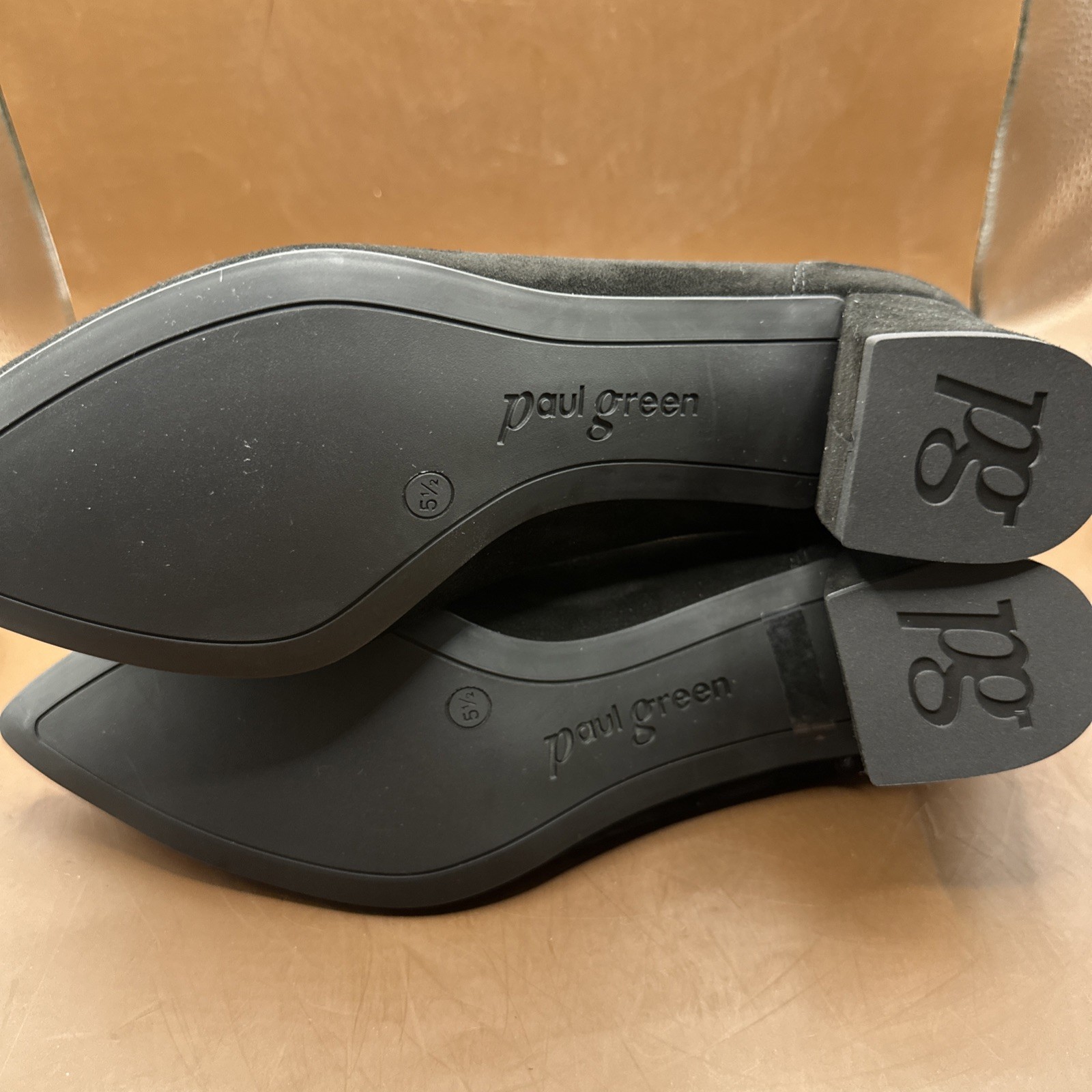 PAUL GREEN BLACK SUEDE PUMP AUSTRIA SZ 5 1/2 US SZ 8 EXCELLENT CONDITION