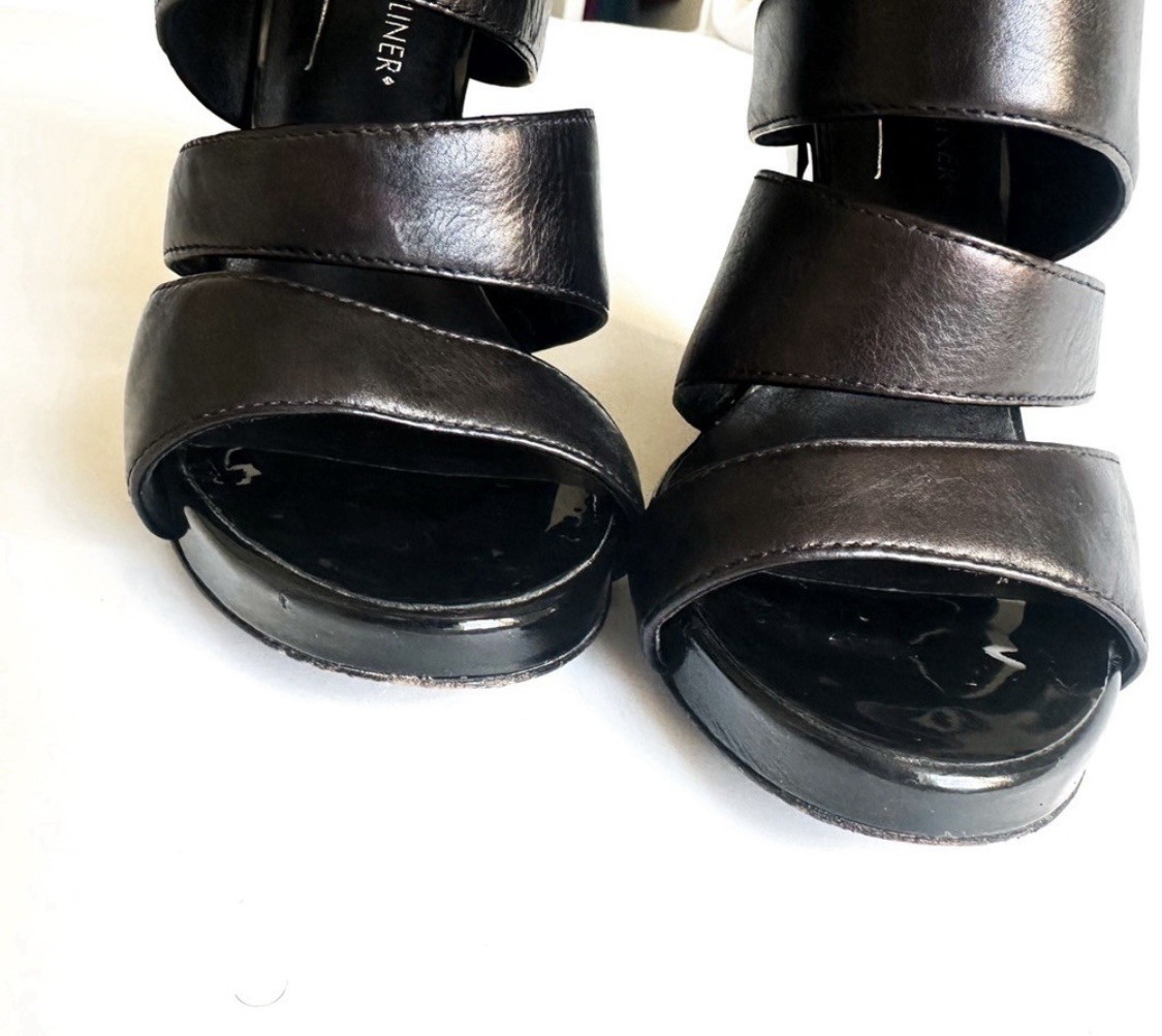 Donald J. Pliner Avant Garde Heeled Black Wedge Sandal. Logo Zipper Heel 7.5