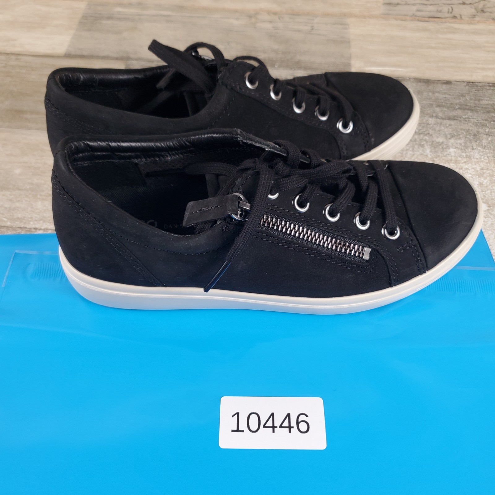 ECCO Soft Classic Womens Shoes Sz 4 – 4.5 Running Black Lace Up Side Zip
