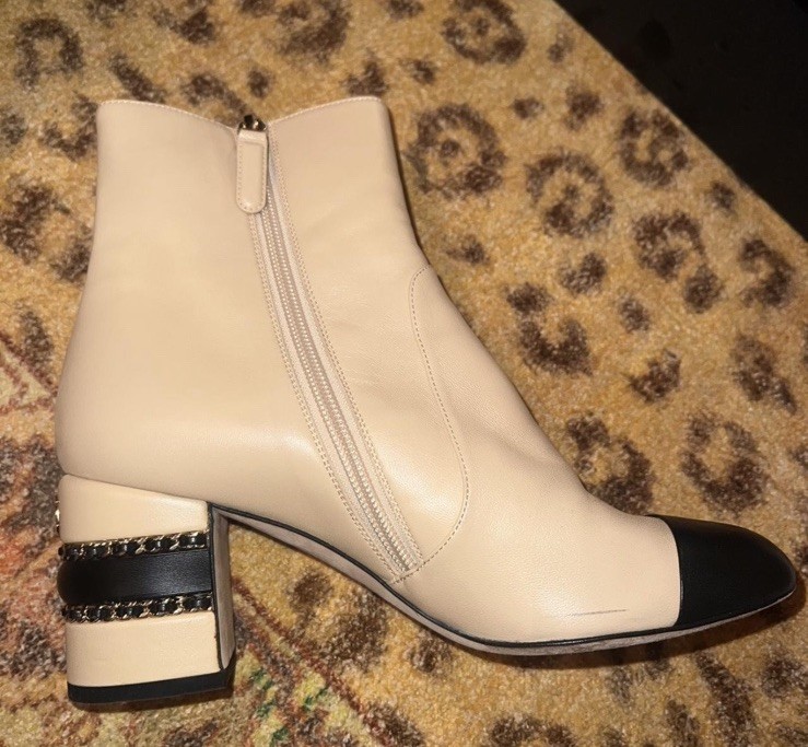 CHANEL G36655 Leather Cap Toe Ankle Boots Zip Logo Chain Beige/Black 38.5