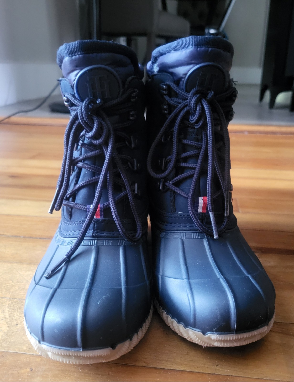 Tommy Hilfiger Boot, size womans 6