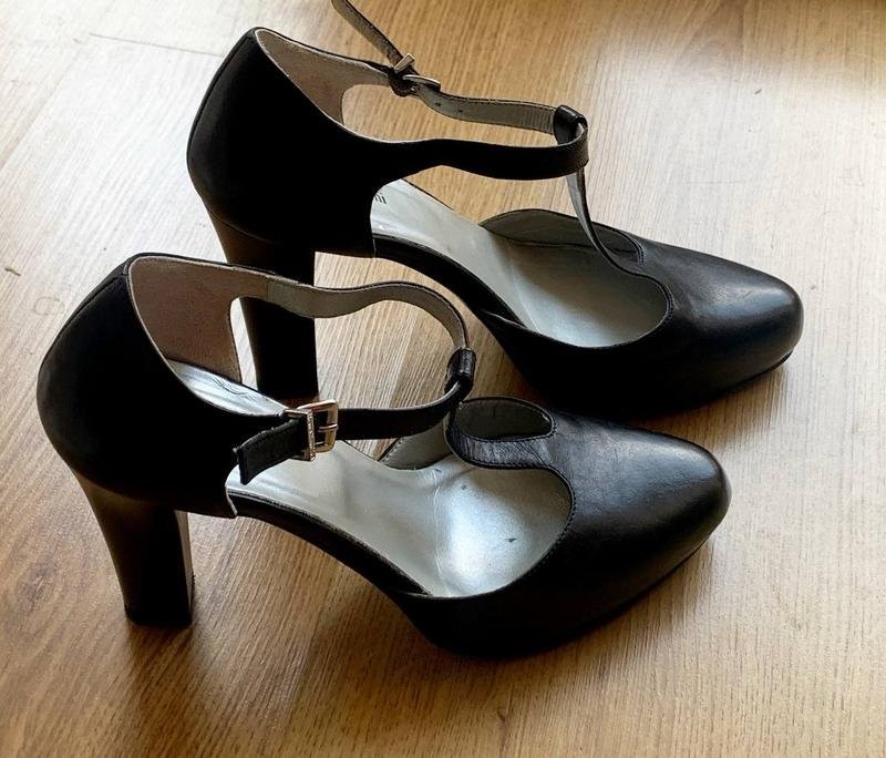 Women Nero Giardini heels black leather 35.5