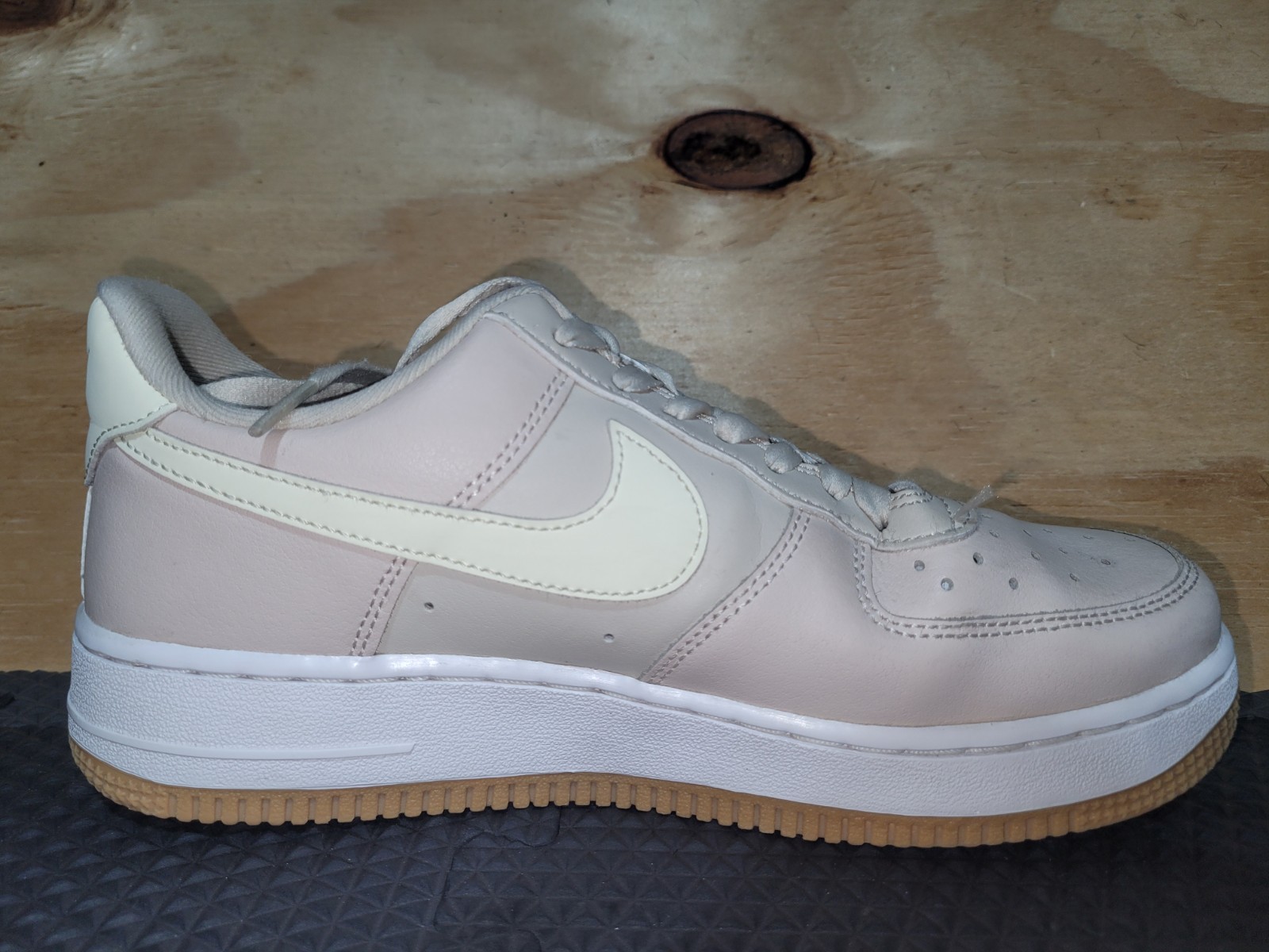 Nike Air Force 1 Low ‘Coconut Milk’ Sandrift DD8959-111 Womens Size 7