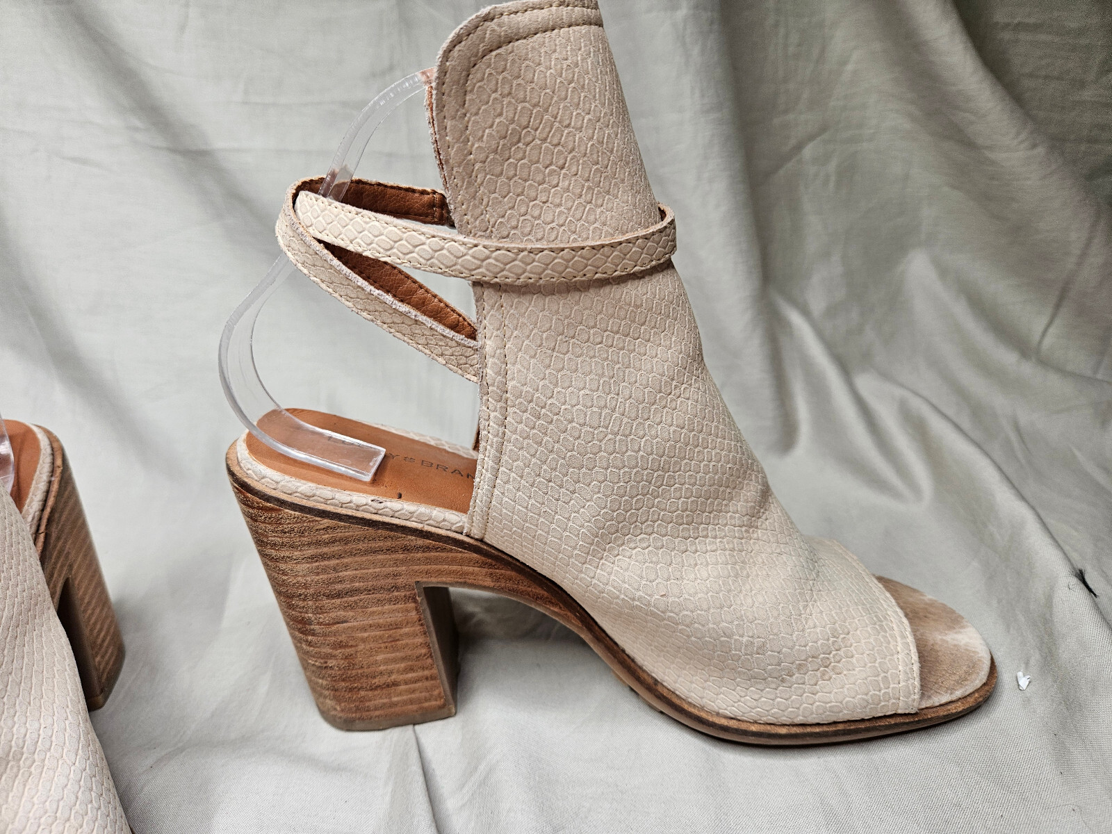 Lucky Brand Ankle Booties Womens 9.5 Beige Leather Snakeskin Embossed Sandals