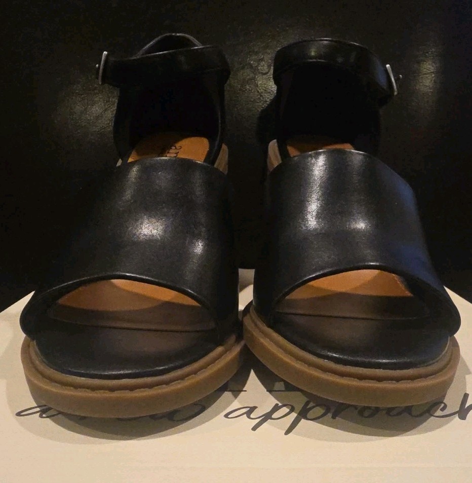 ANA Pixley Black & Brown Chunky Sandals Women’s Size 9.5M – New in Box