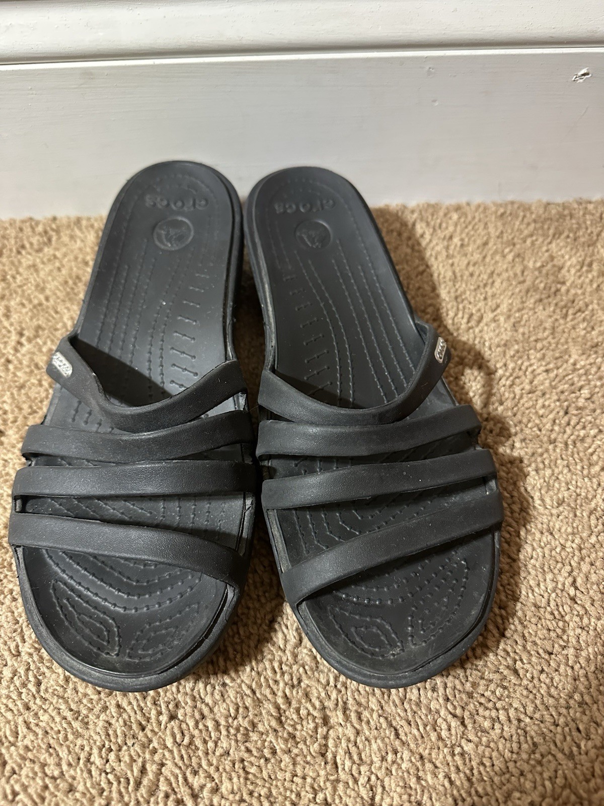 Crocs Rhonda Wedge Sandals Women’s Size 8 Black Heel Slide Strappy