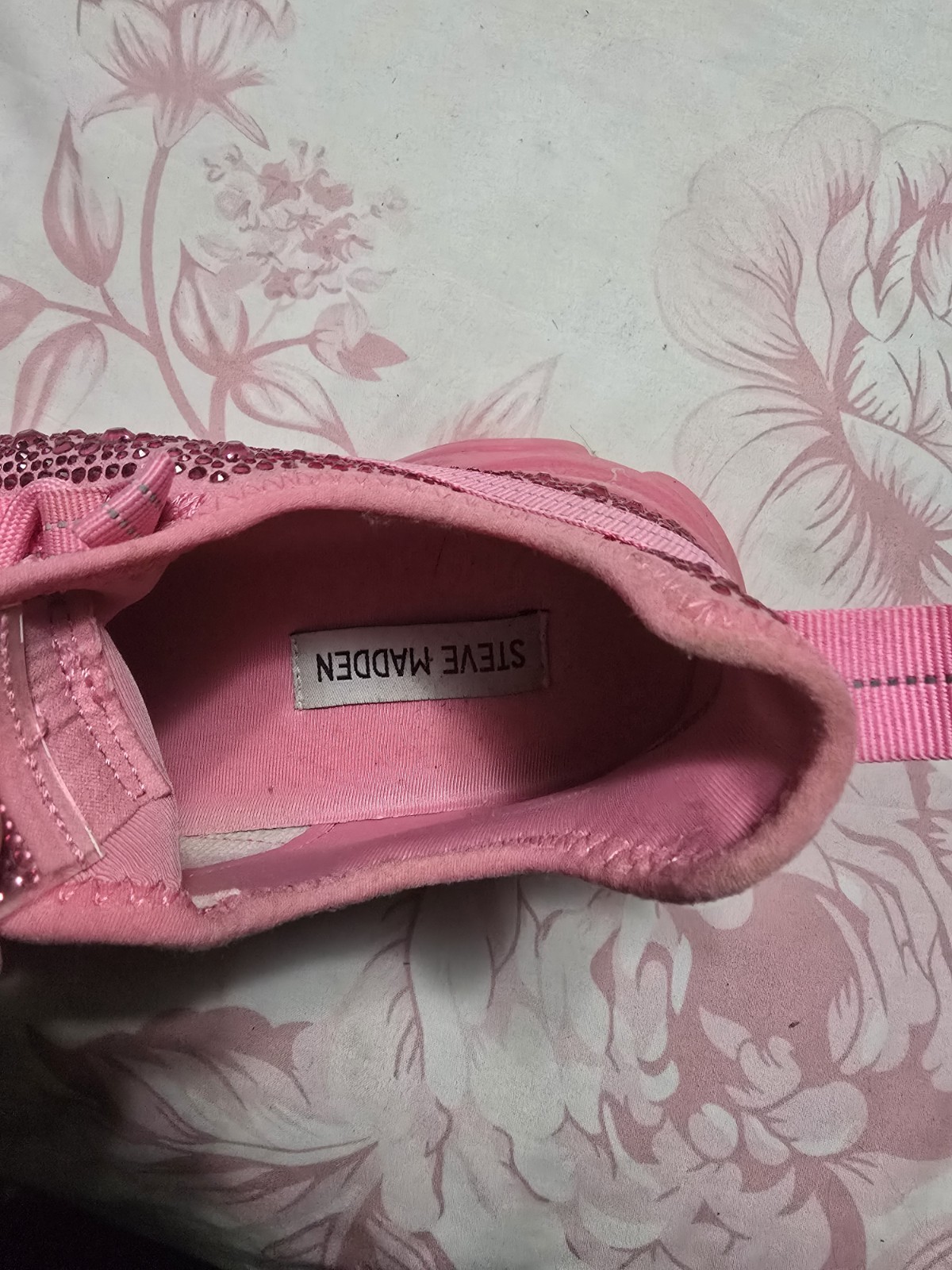 Steve Madden SM NY90 Pink Rhinestone Lace Up Sneaker Women’s Athletic Shoes