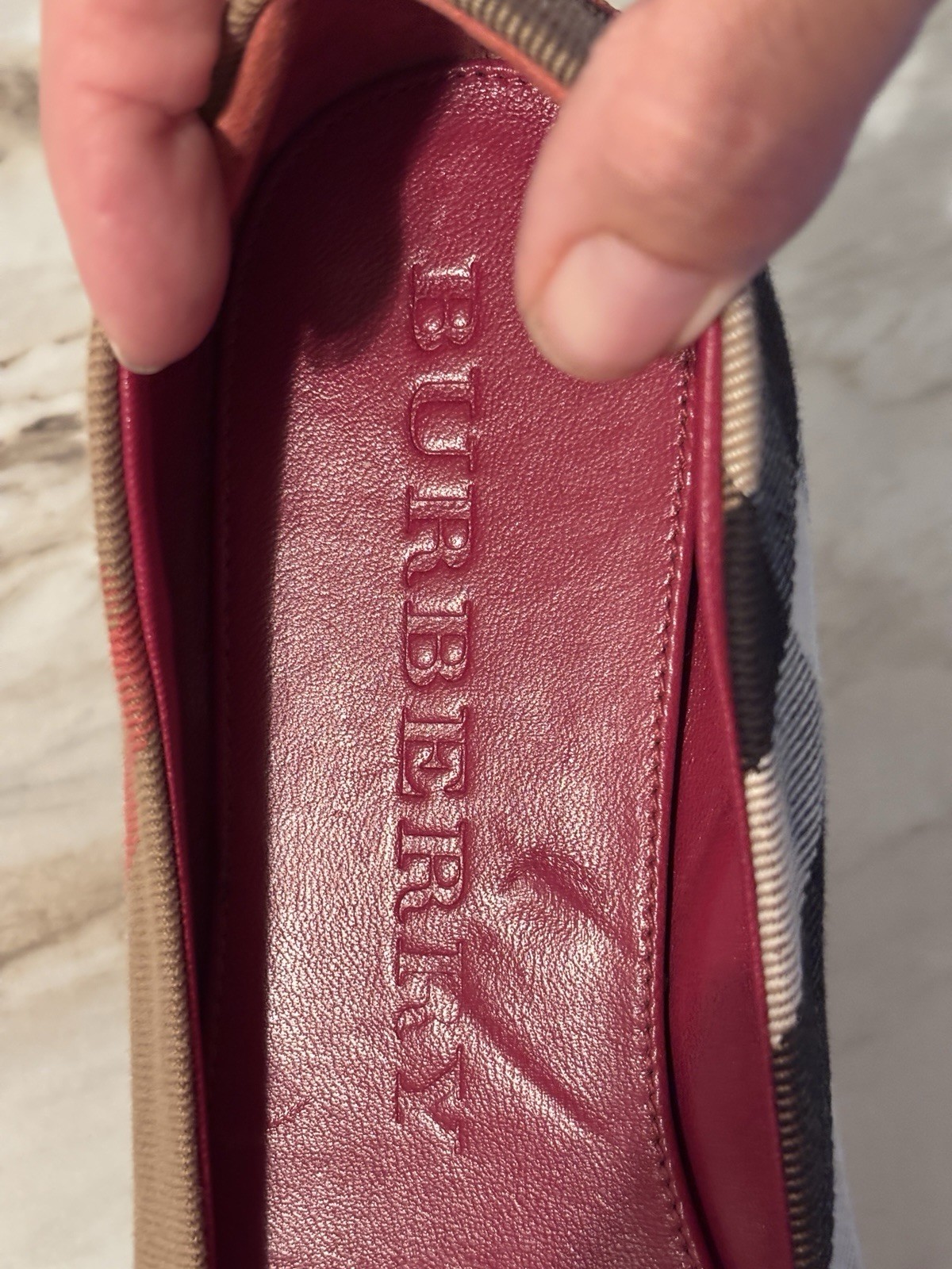 New Burberry Avonwick Nova Check Red Burgundy Leather Ballet Flats Sz 38 1/2 US9