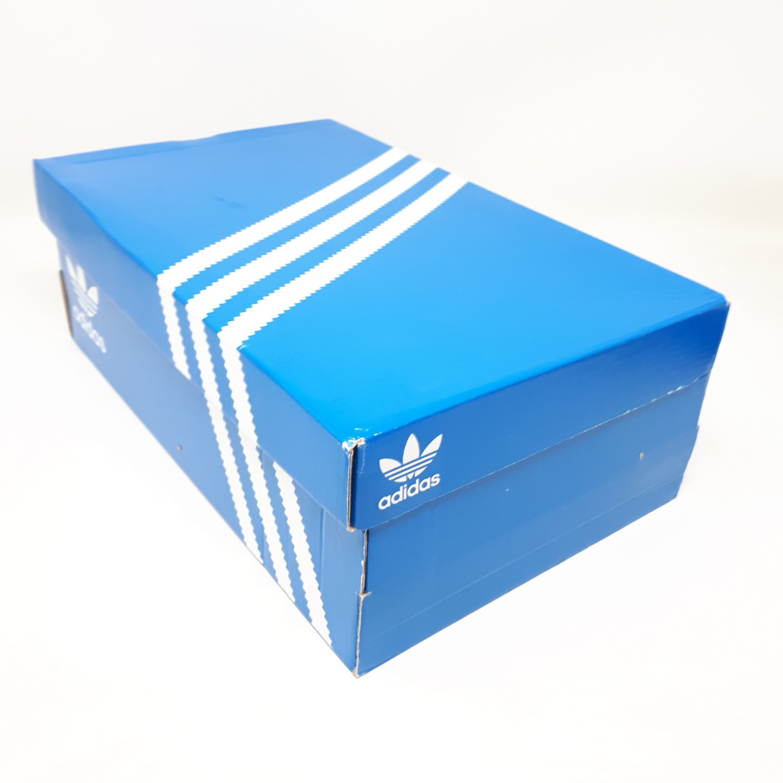 Adidas Samba OG Originals Womens Size 7.5 US White Casual Shoe Sneaker JH7300