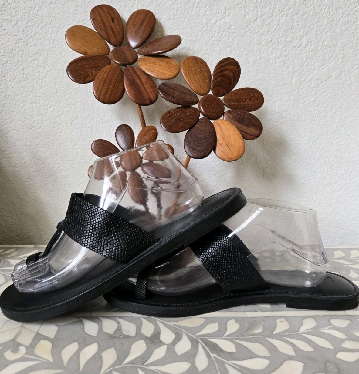 New L*Space Miramar Leather Sandals In Black Snake Toe Loop Sz 40 EU -US 9