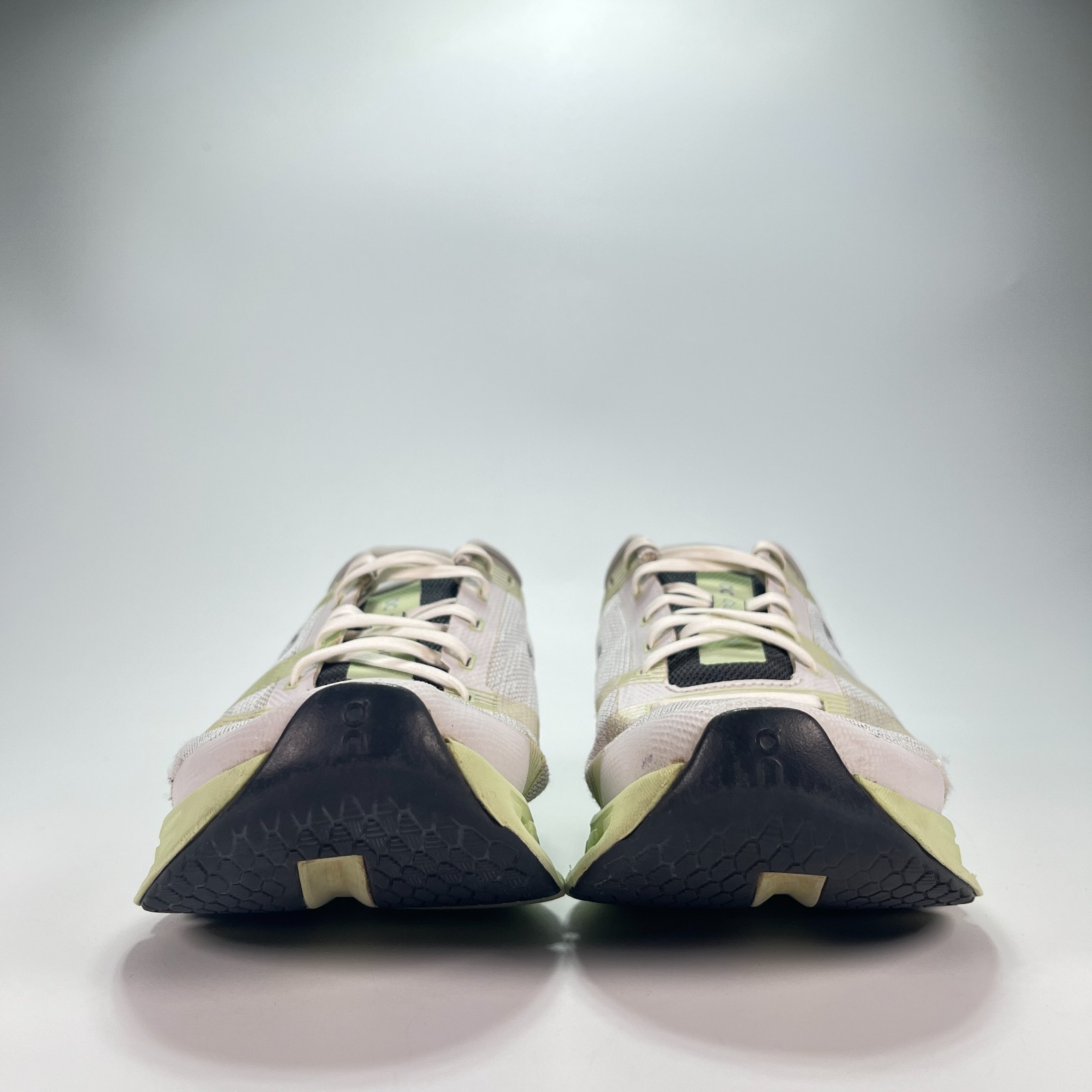 On Cloudgo Sand Zest Lightweight Lace Up Running Shoes 55.98624 Women’s Size 7.5