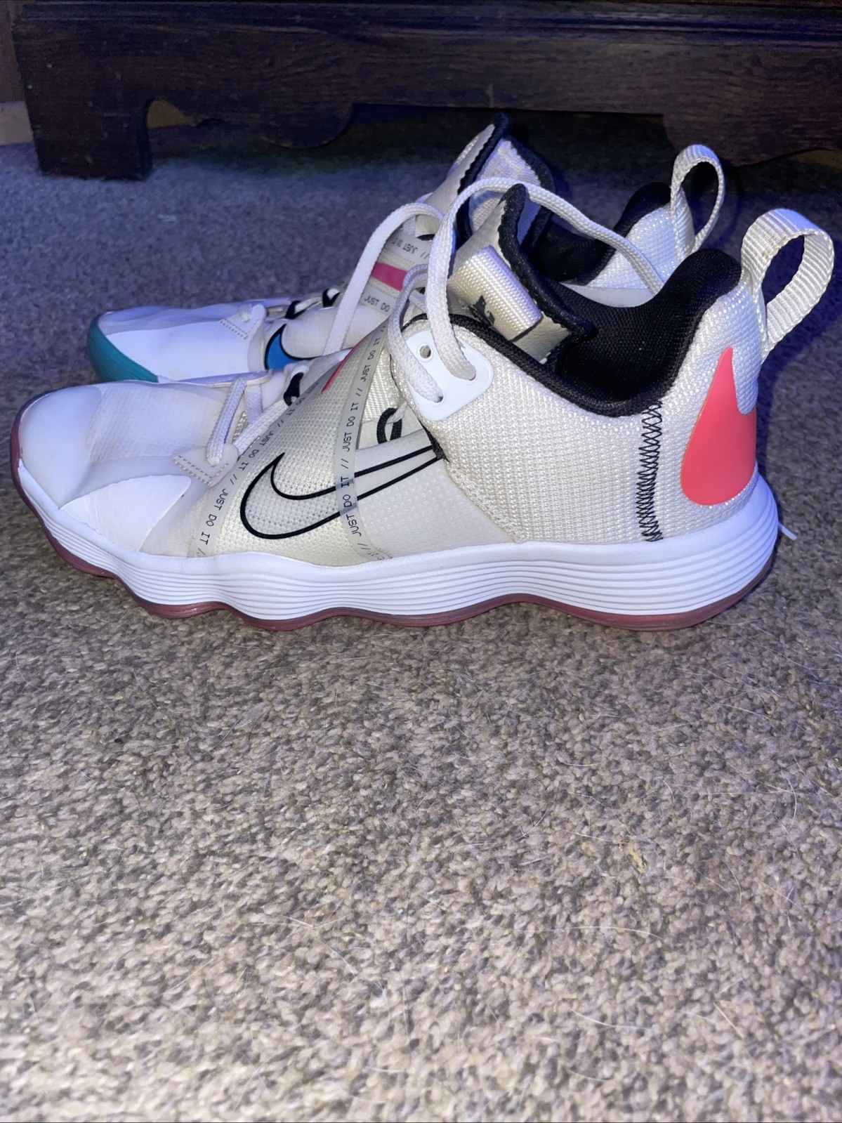 Nike Hyperspeed Court Volleyball Shoes White, Men’s Size 6/Women’s 7.5