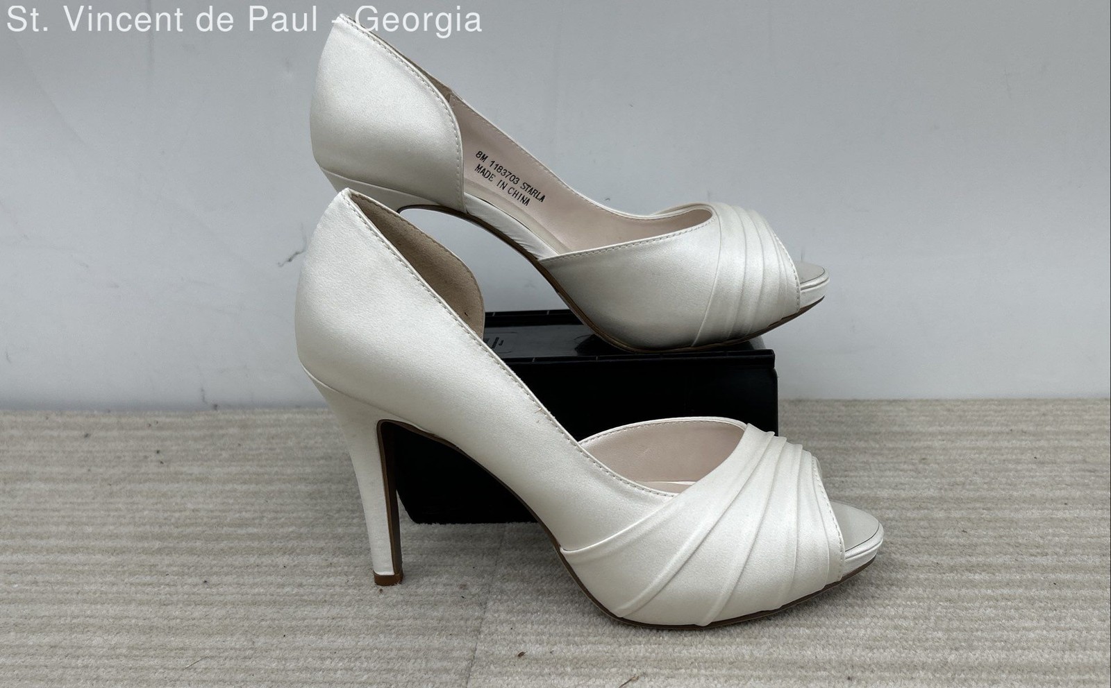 David’s Bridal Starla White Solid Pump Heel Women’s Size 8