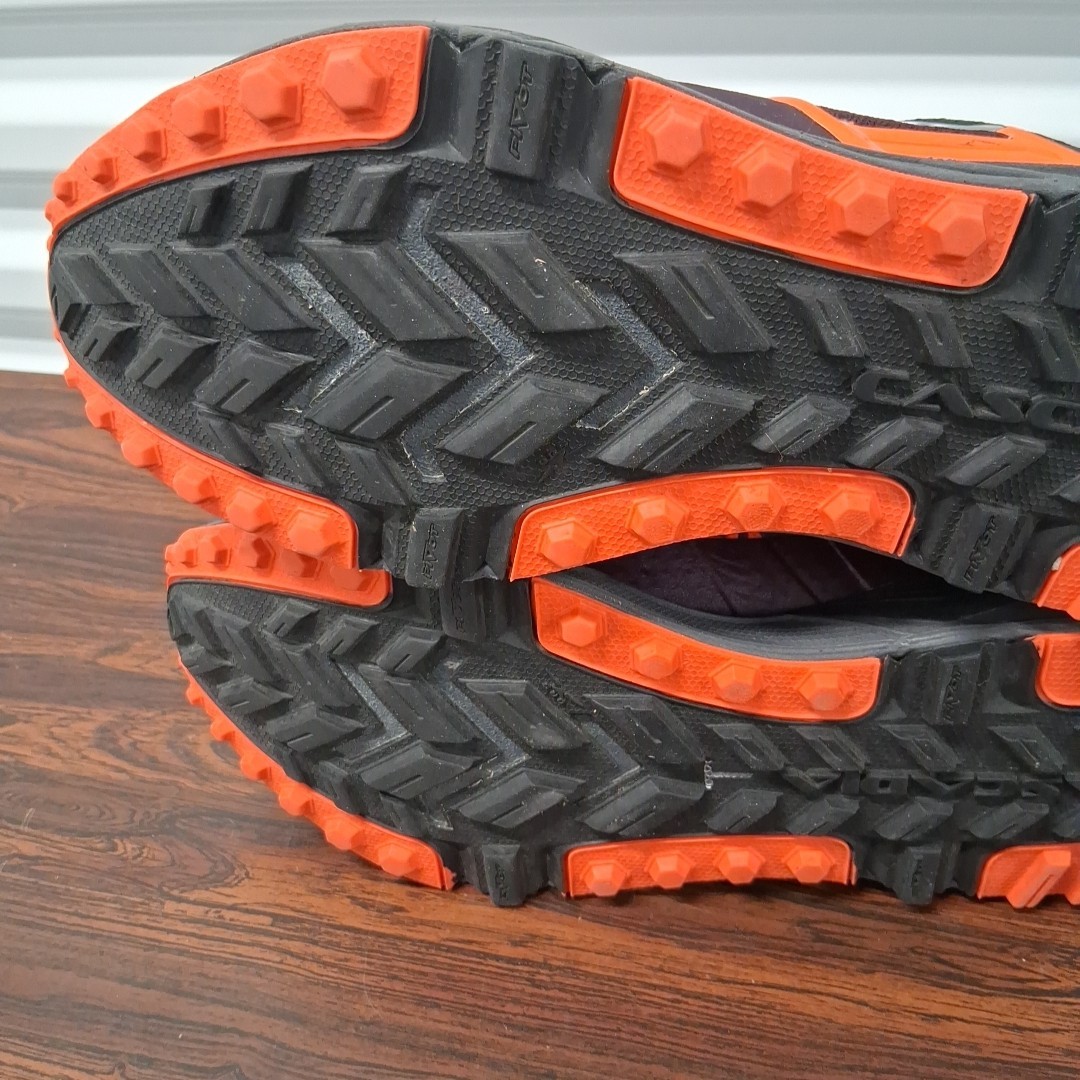 Brooks Cascadia 12 Trail Running Shoes Women Sz 11 GREAT CONDITION!