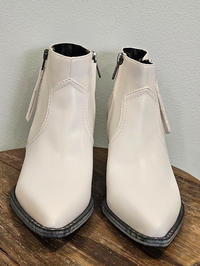 Circus by Sam Edelman White Whistler Ankle Boots Size 7 Chic City College Dance