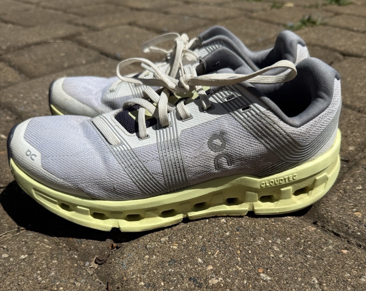 On Cloudgo Women’s Road Running Shoes Size 8.5 Frost Hay Gray/Green Lace Up