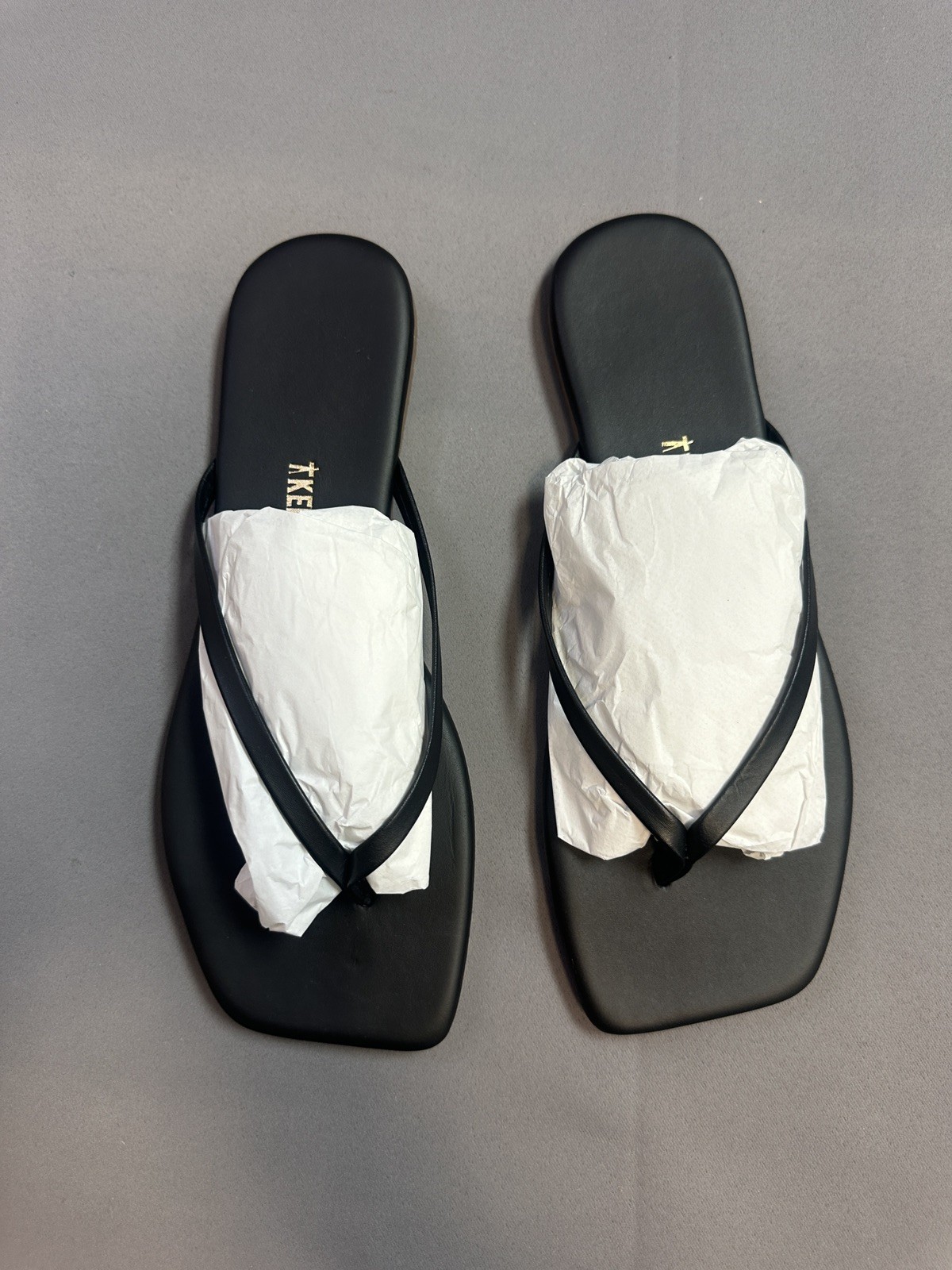 New TKEES Square Toe Lily Women’s Black Leather Thong Sandals/Flip Flops – US 9