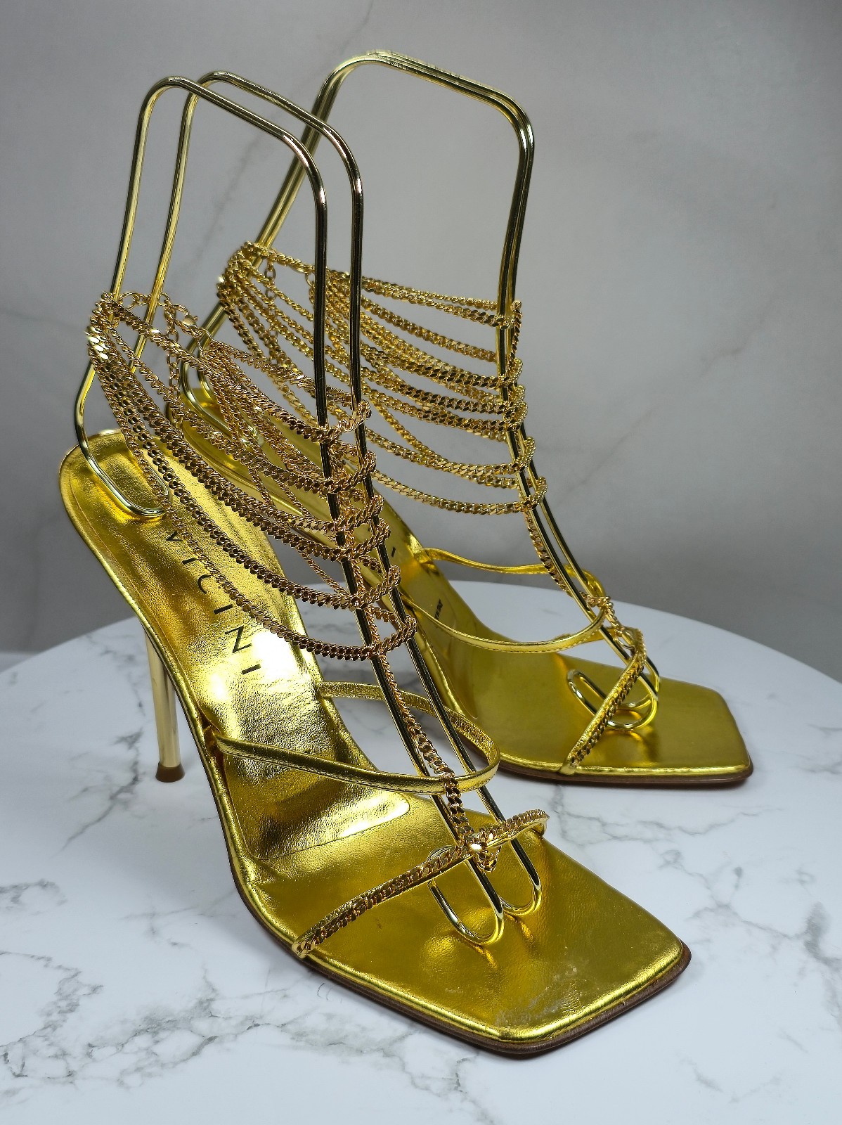 Vicini Vintage Gold Chain Strappy High Heel Sandals Size 39 Y2K Metallic Design