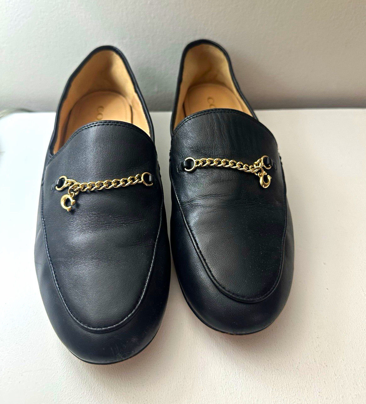 Coach Women’s Black Leather Loafer Flats Gold Chain Logo Slip-On 7.5