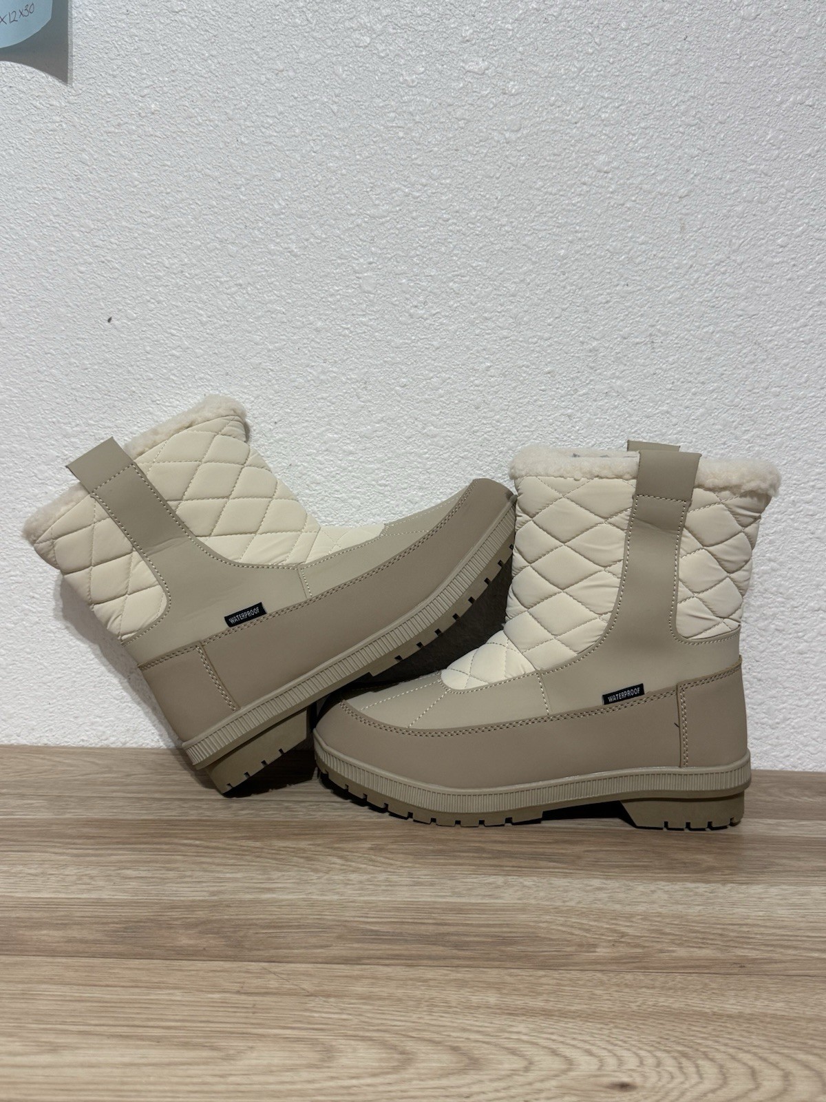 Magellan Outdoors Women’s Snow Boots , Khaki Color Size 9B