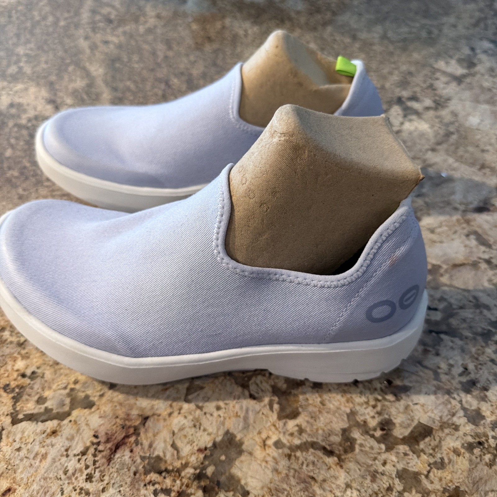 $129 OOFOS Women’s OOMG Eezee Shoes Pull On Blue Size 8 Worn Once