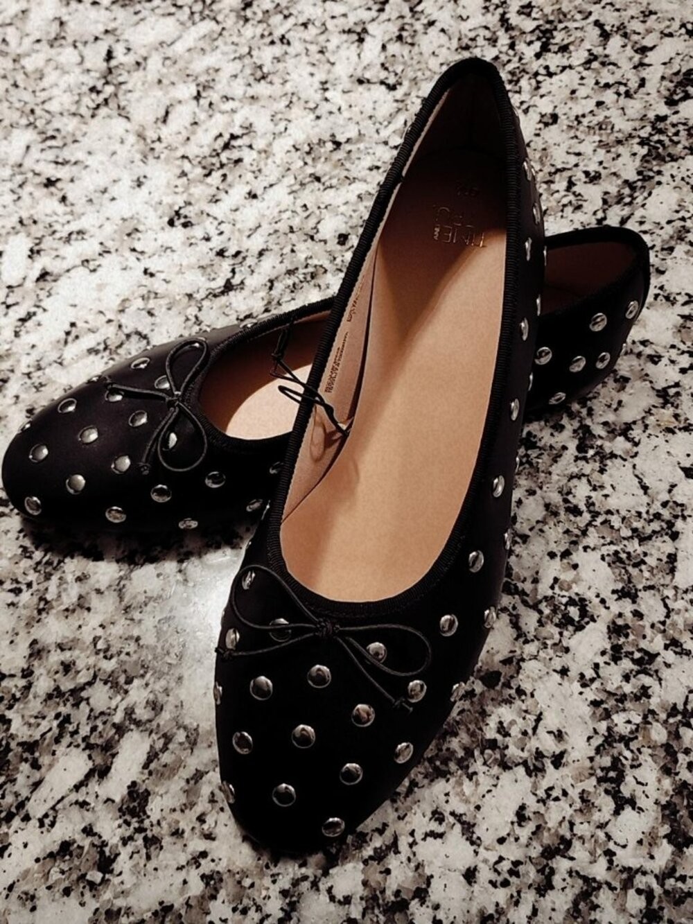 New Time and Tru Women’s Studded Black Ballet Flats Memory Foam Size 9.5 NWT
