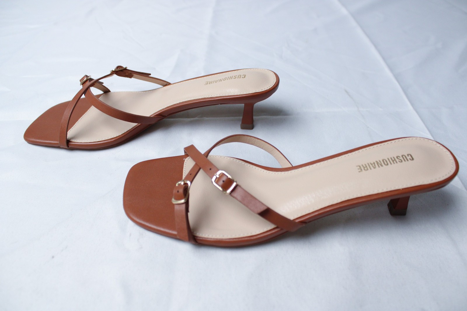 Cushionaire Women’s Memory Foam Milan Kitten Heel Sandals AC2 Whiskey Size: 9M