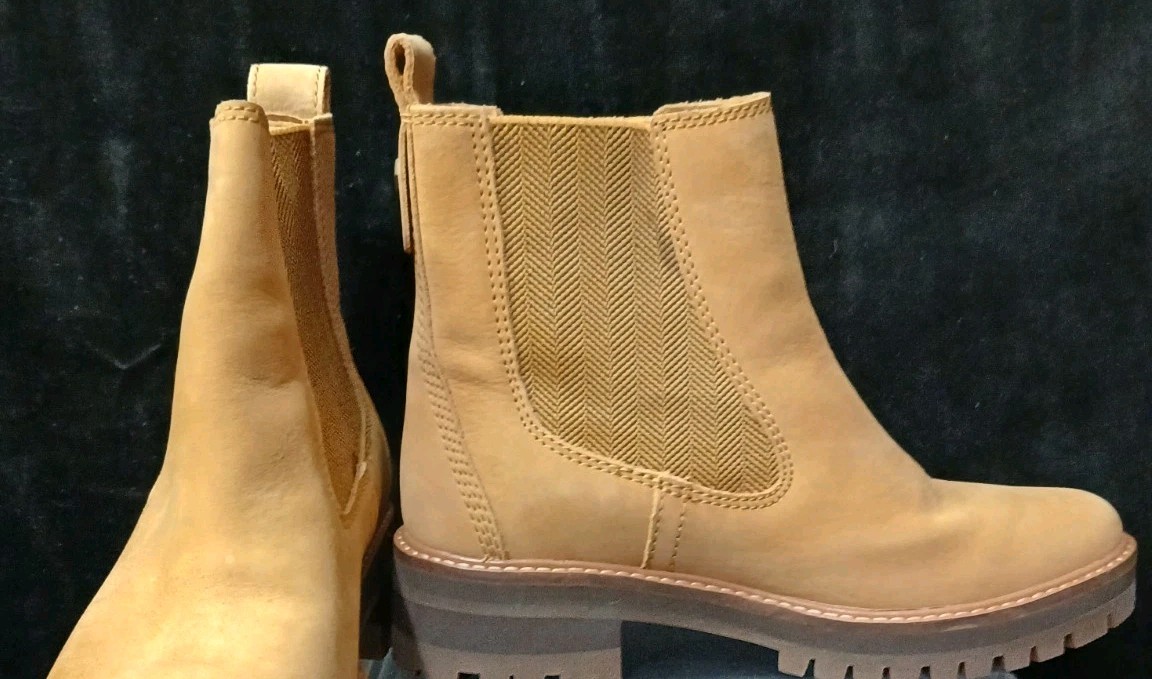 🩷 Timberland Women’s Size 8 Courmayeur Valley Chelsea Tan Suede Boots NWOB ⬛