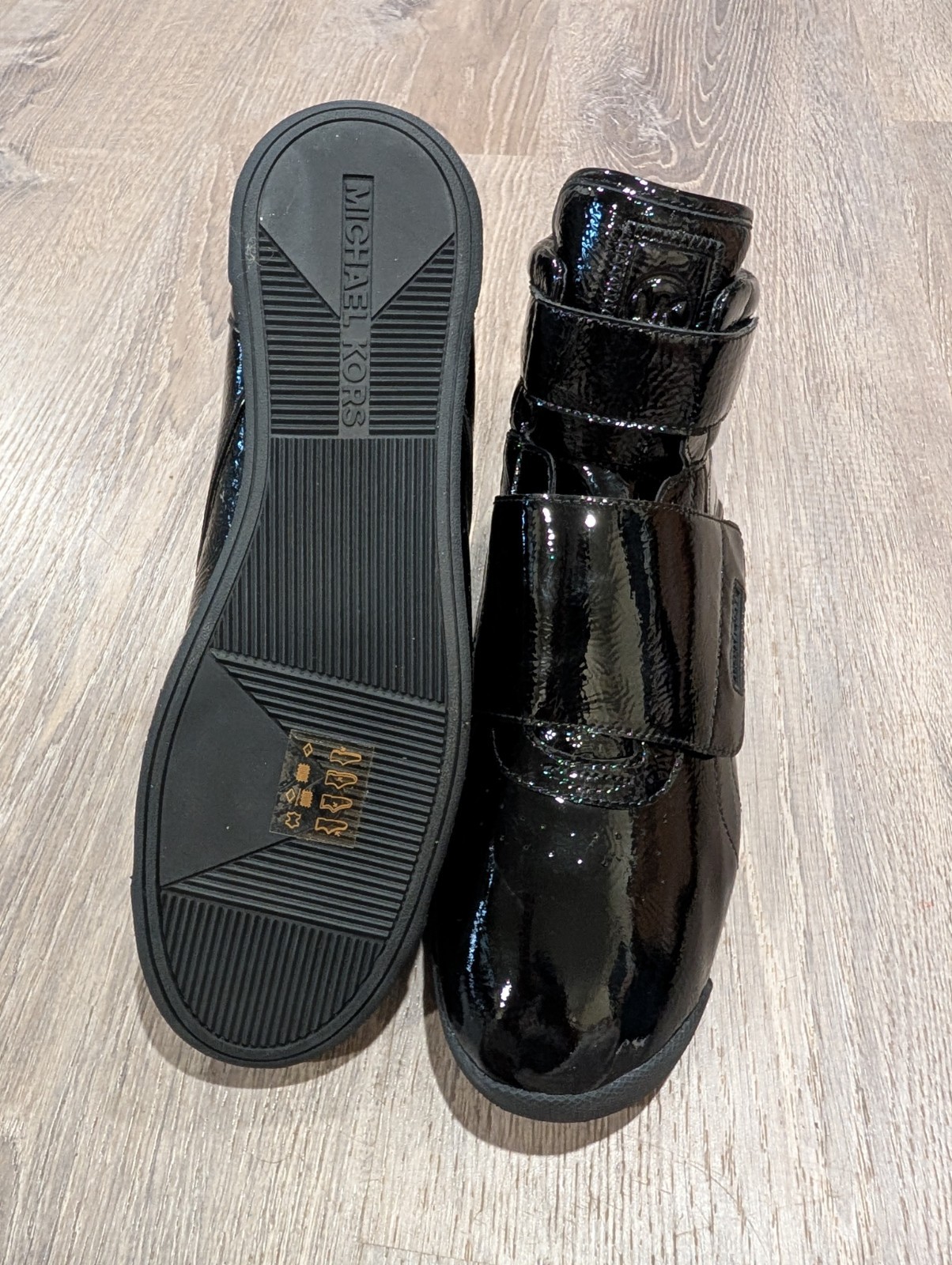 Michael Kors Gentry Black Patent Leather High-Top Wedge Trainer Sneakers 11