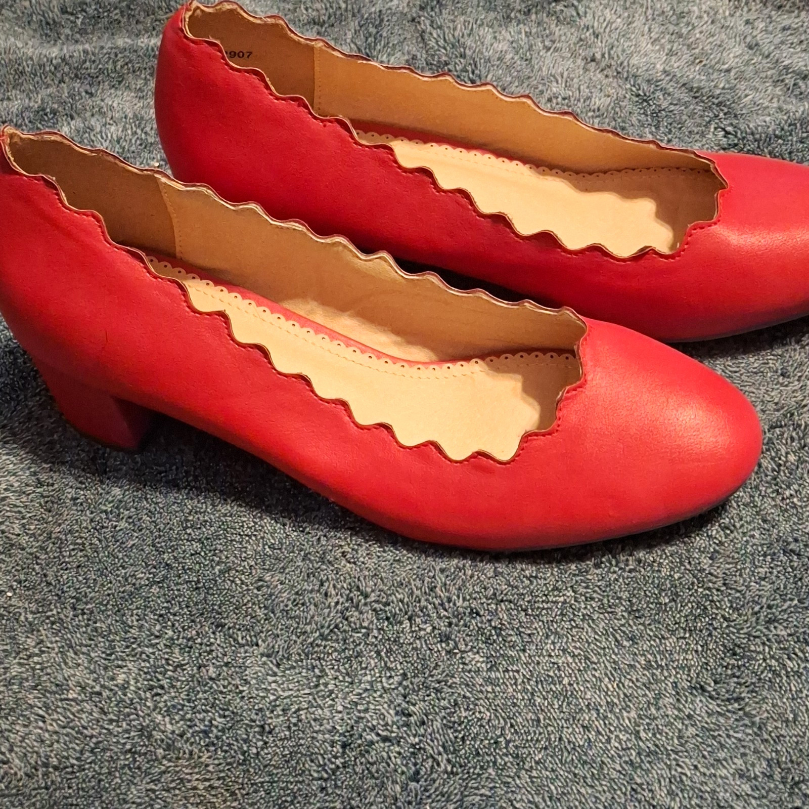Journee Collection Red Scalloped Block Heel Pumps Round Toe Slip-On 9 Standard