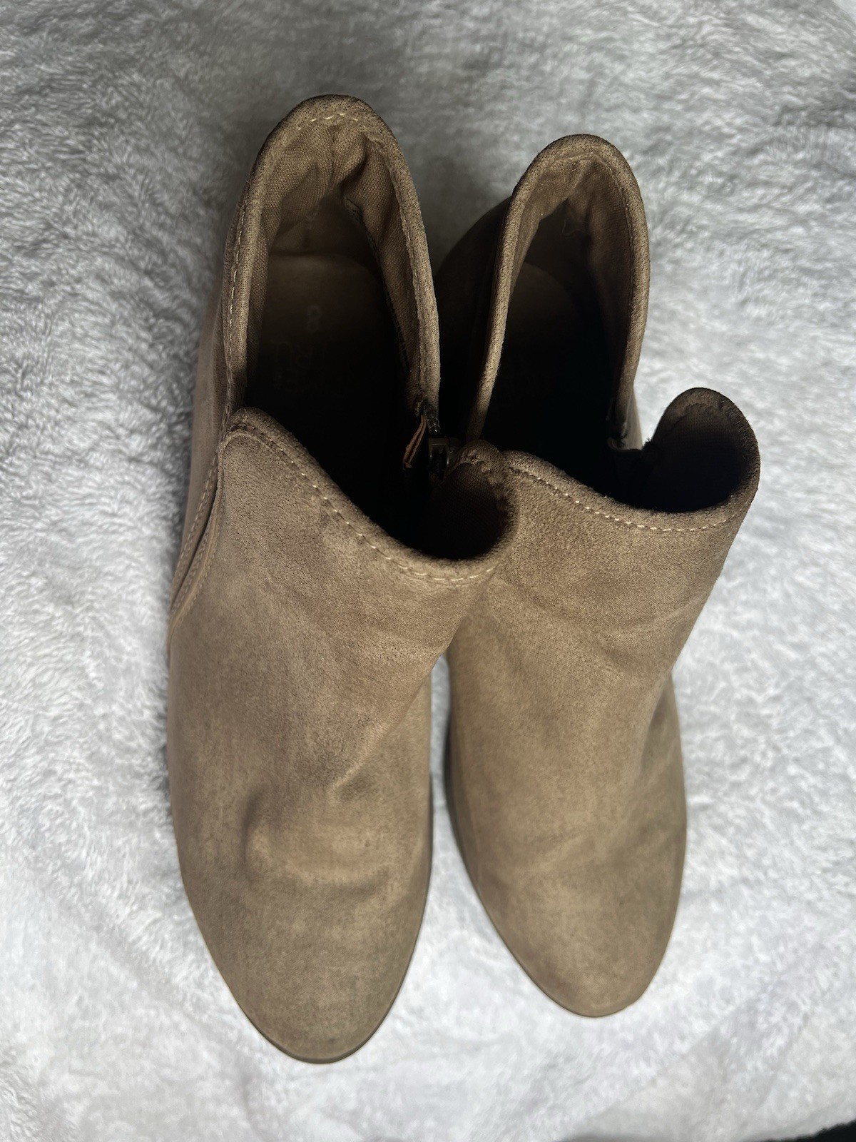 Time and Tru Women’s Beige Faux Suede Ankle Bootie Side Zip Comfort US 8