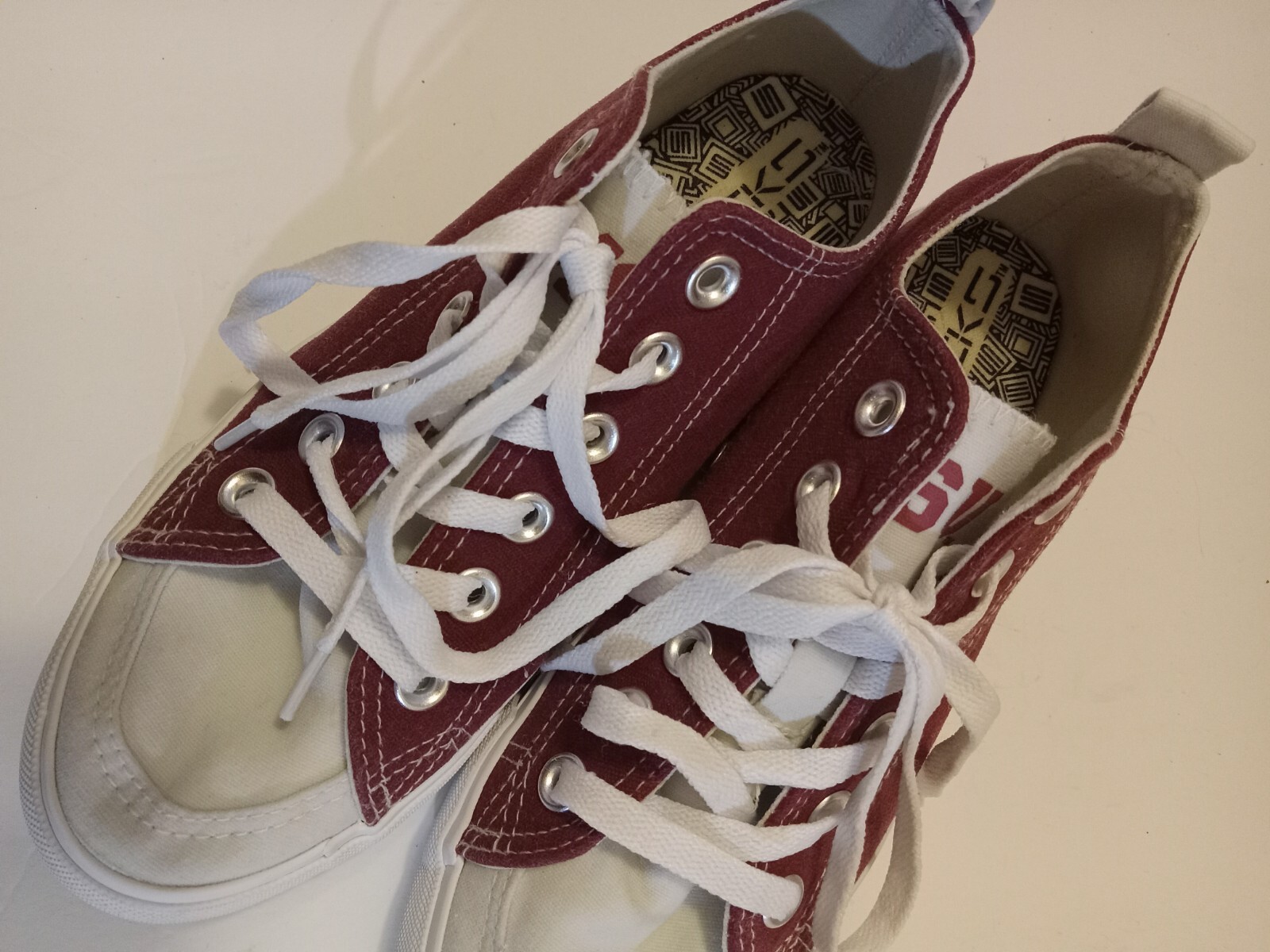 Skicks Mississippi State Womens 7 Low Top Shoes MSU