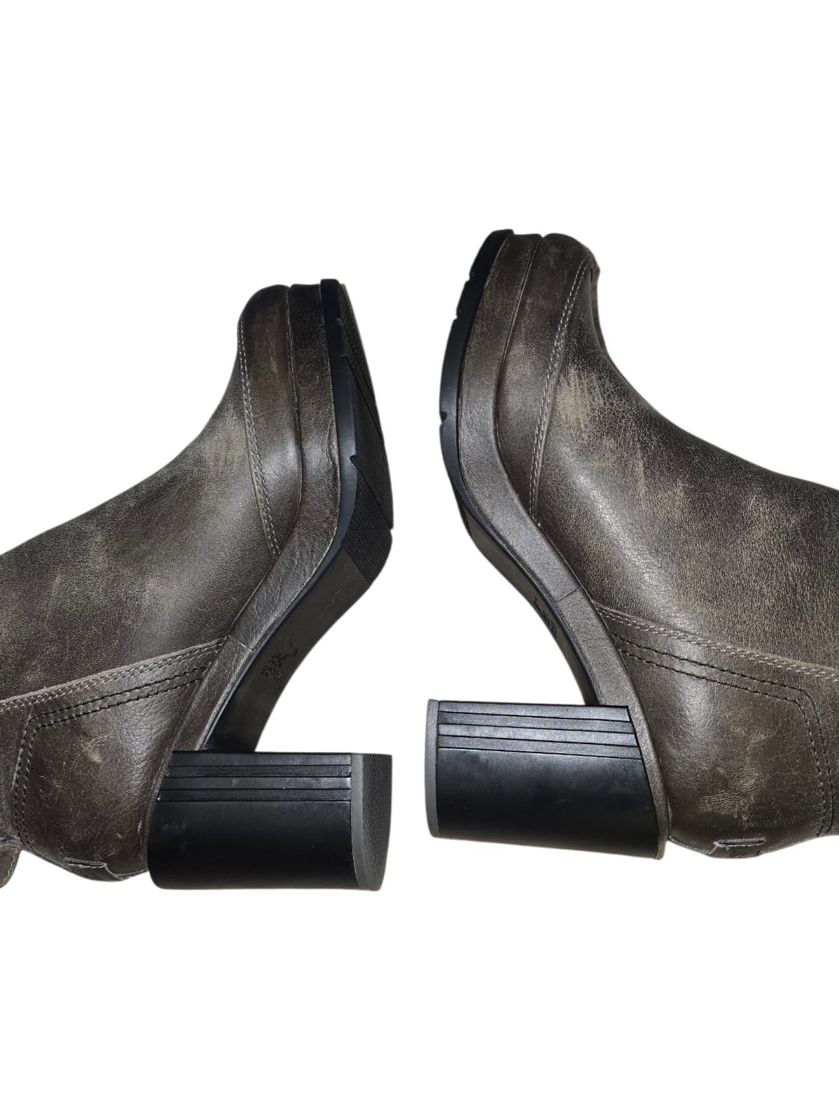 Sorel Blake heeled ankle boots in a Quarry gray color leather size 7