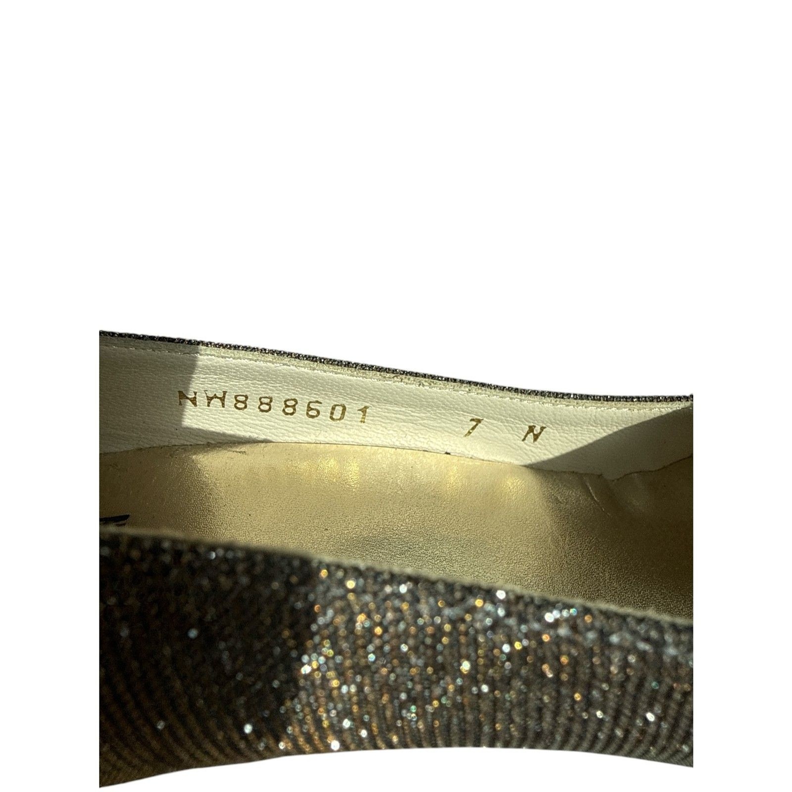 Stuart Weitzman Metallic Glitter «Bowover» Peep Toe Pump 7N EUC $398