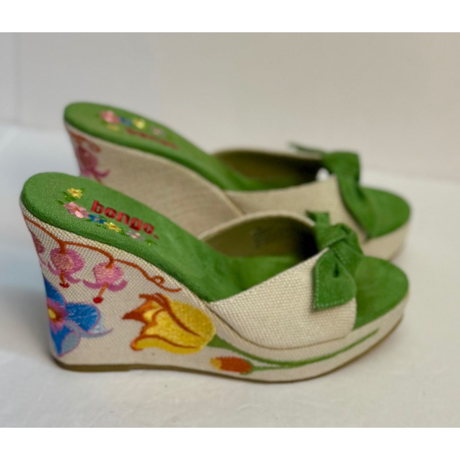 Bongo Vintage Floral Embroidered Wedge Sandals Green Canvas Bow Slides Size 7