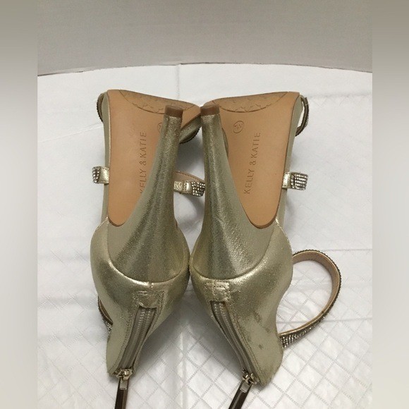 Kelly & Katie Metallic Gold Rhinestone Strappy Heels Ankle Strap Size 7.5