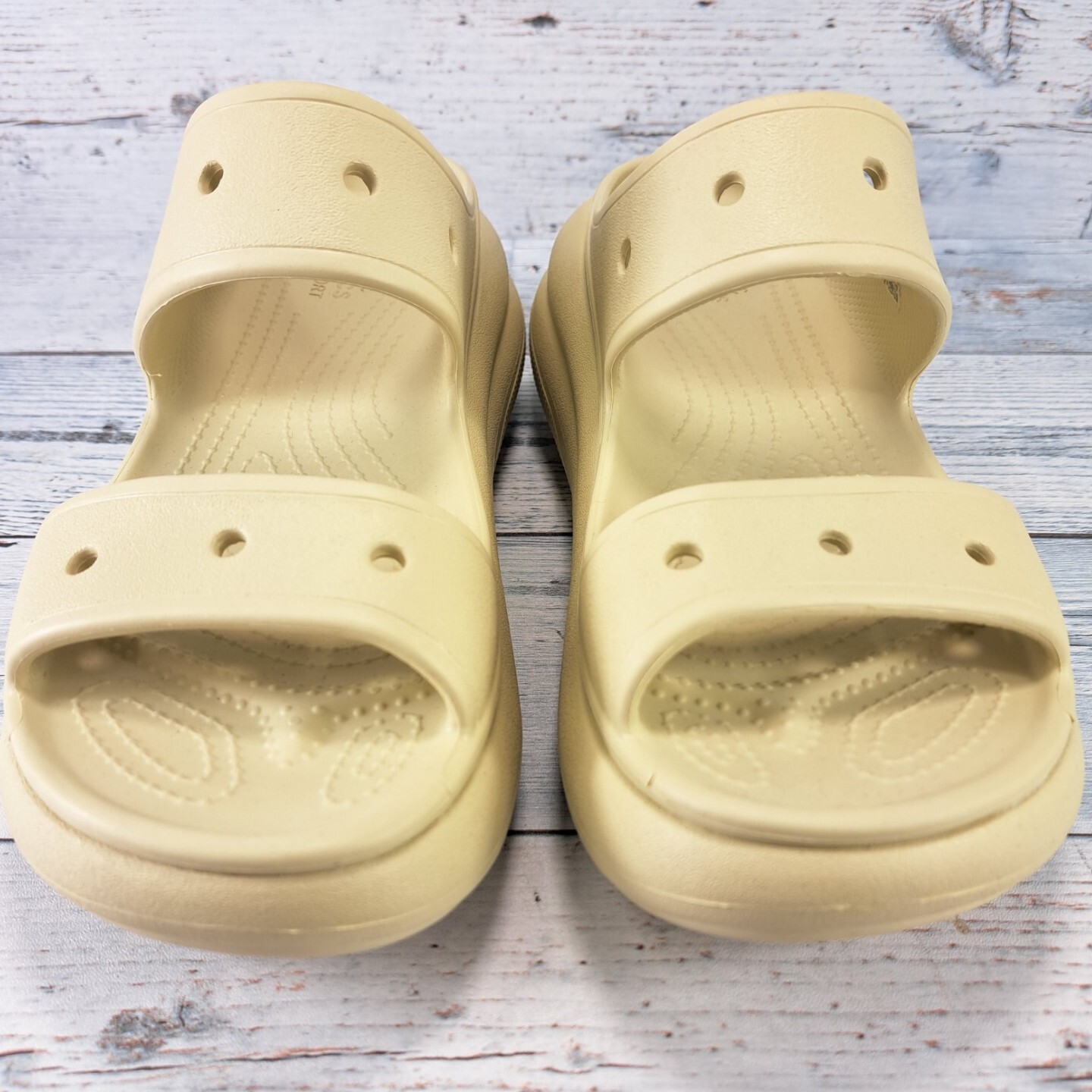 New Crocs Classic Crush Sandal Women’s 9 Mens 7 Bone/Tan