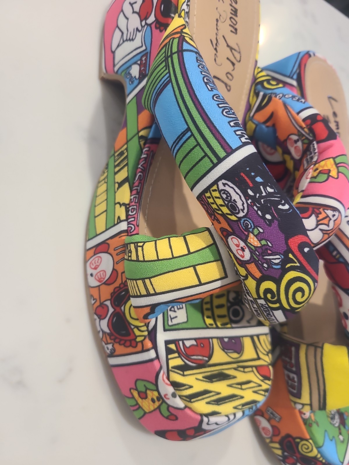 Lemon Drop By Privileged Platform Wedge Sandals 8.5 Pop Art Comic Print