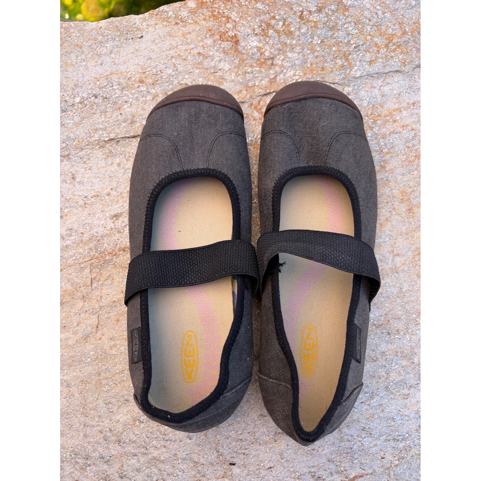 KEEN Sienna MJ Canvas Mary Jane Black Gray Flats Shoes Womens 10.5 1014731