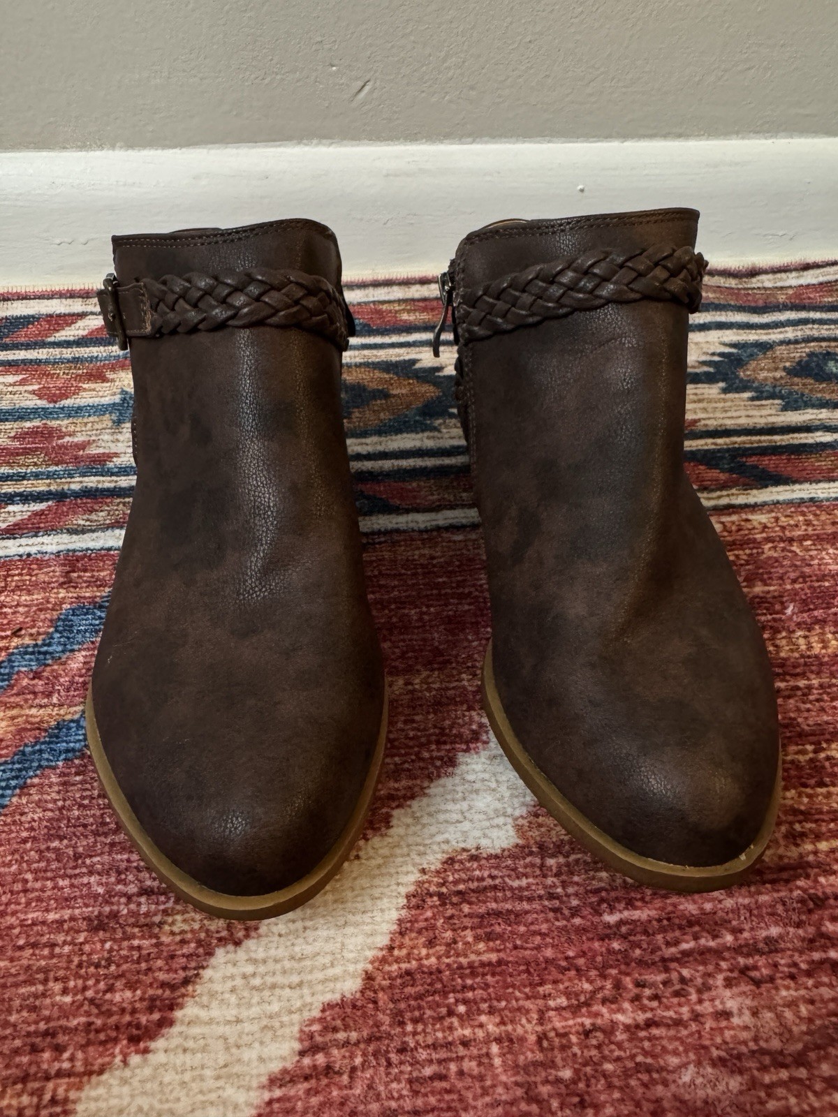 Adrianna Women’s Brown Ankle Boots Size 8.5W Wide Side Zip Braided Strap Bootie