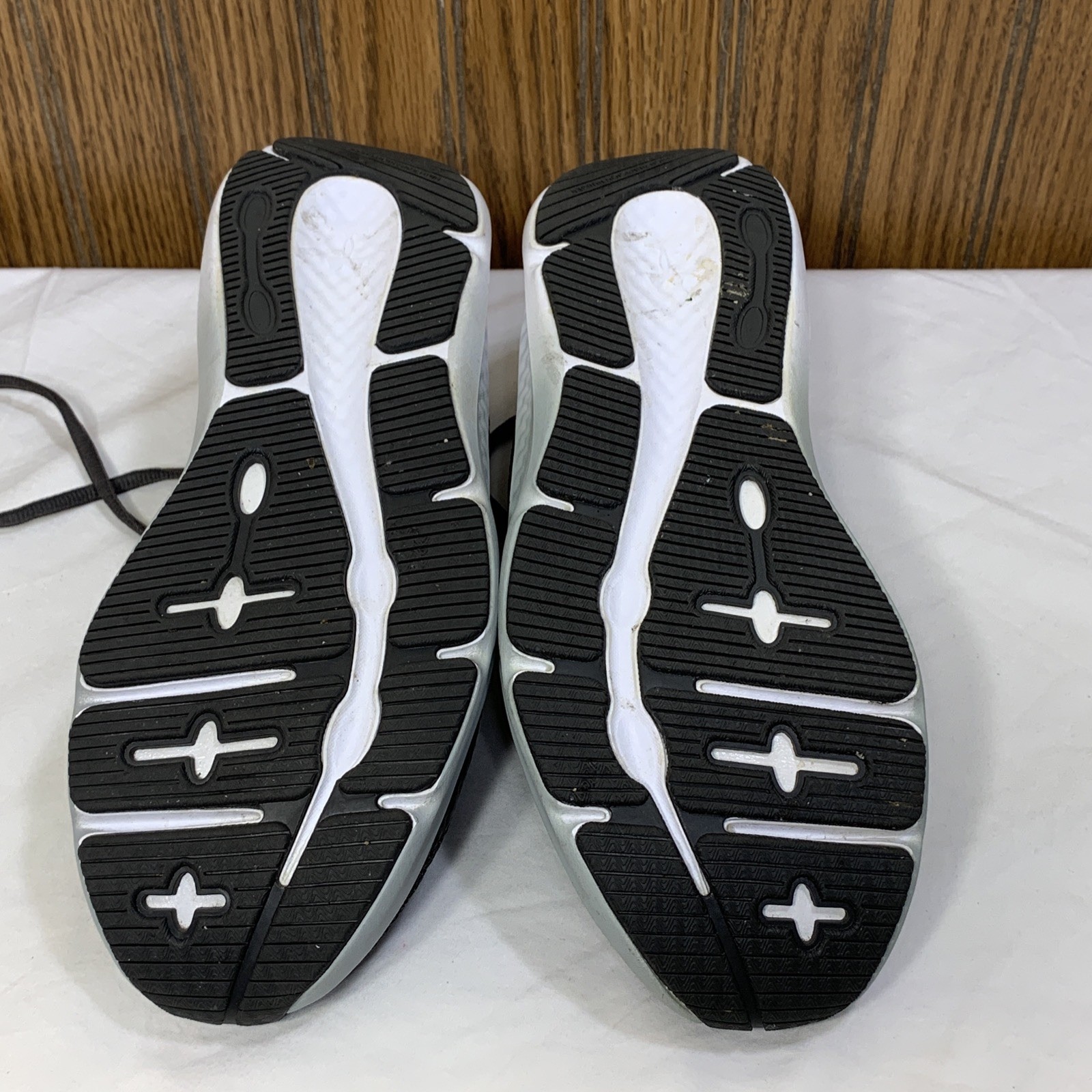 Under Armour Women CHARGED ASSERT Grey Running Shoes Size 8.5 Deluxe Foam
