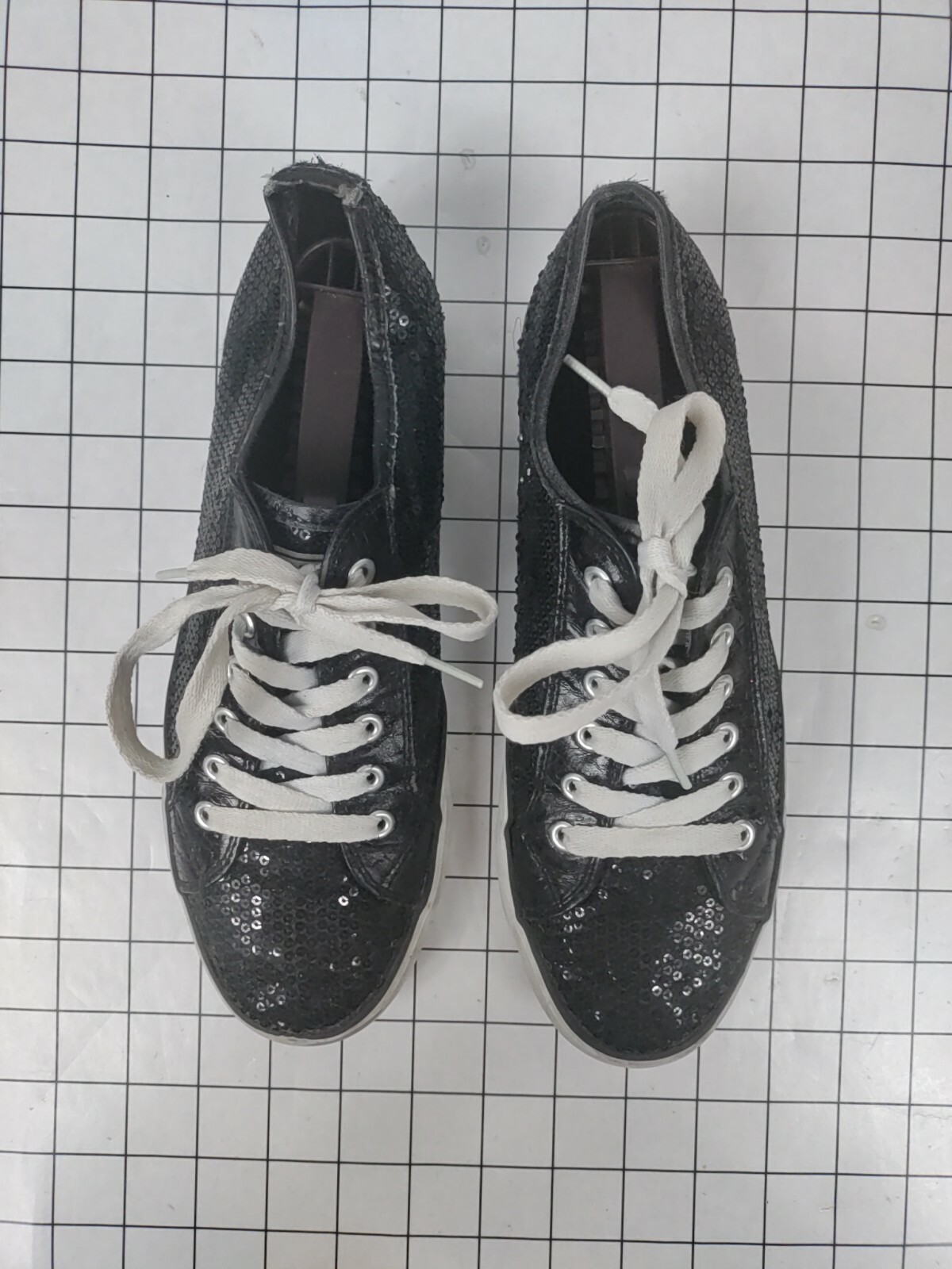 Womens Gotta Flurt Ca-Artesia Sparkly Black Shoes Sneakers Size 9