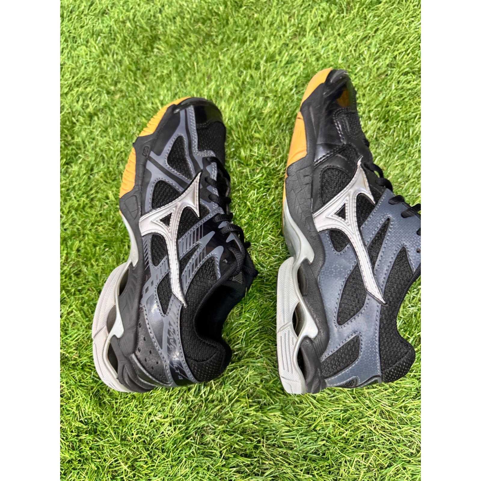 Mizuno Wave Bolt 4 Volleyball Shoes Women Size 9 Black Excellent V1GC156003