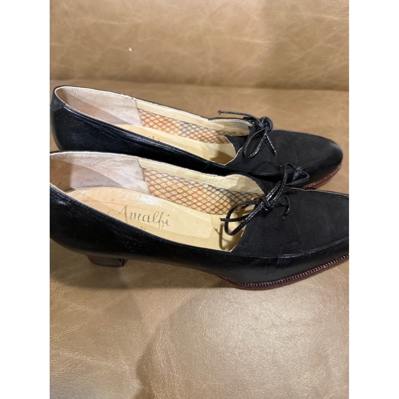 Amalfi by Rangoni Italy Black Leather Kitten Heel Pumps Women 7.5A Narrow